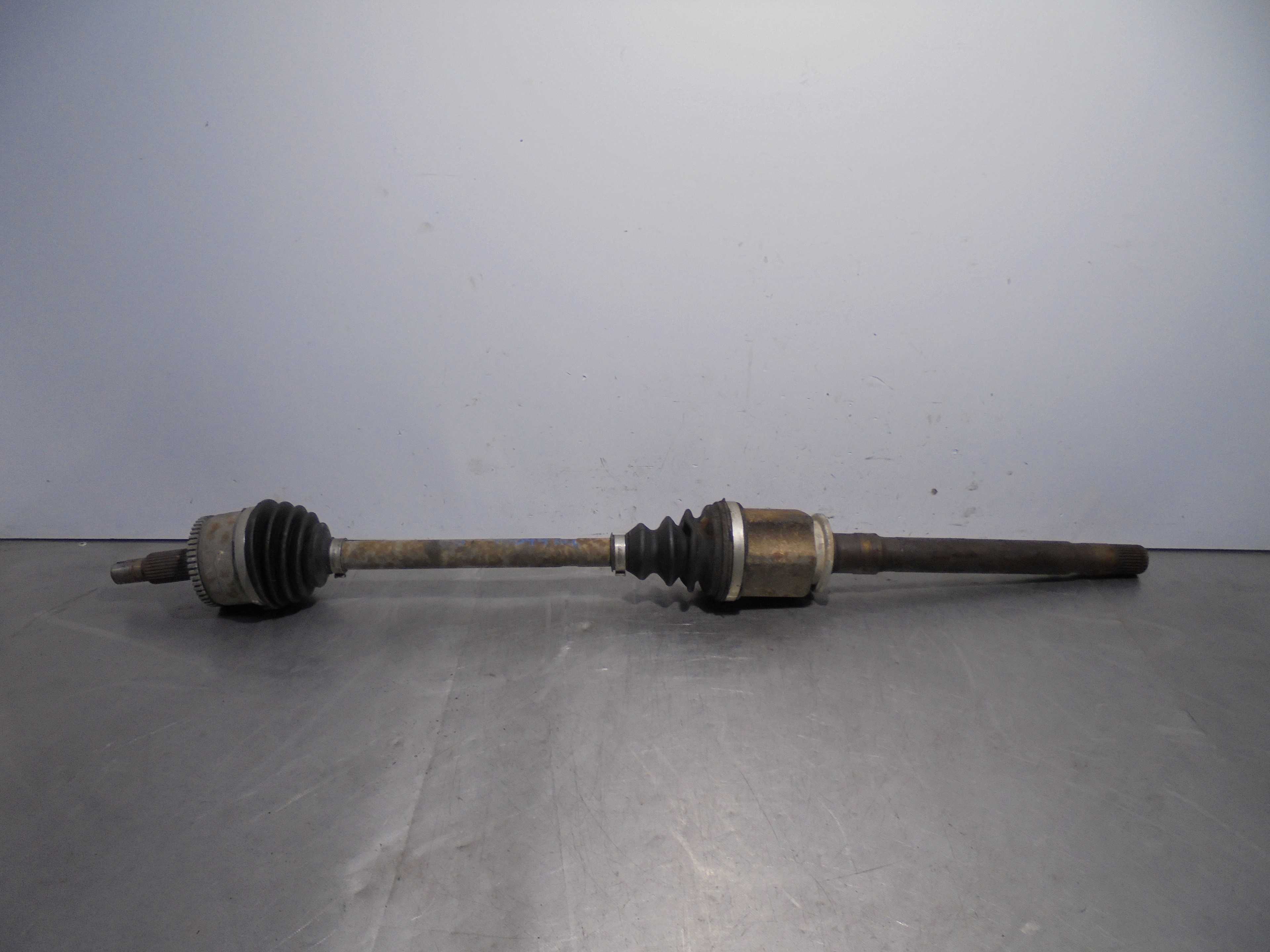 Recambio de transmision delantera derecha para land rover range rover sport v6 td hse referencia OEM IAM   