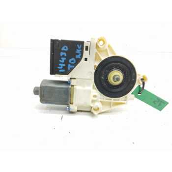 MOTOR ELEVALUNAS TRASERO DERECHO 827300003R BROSE 