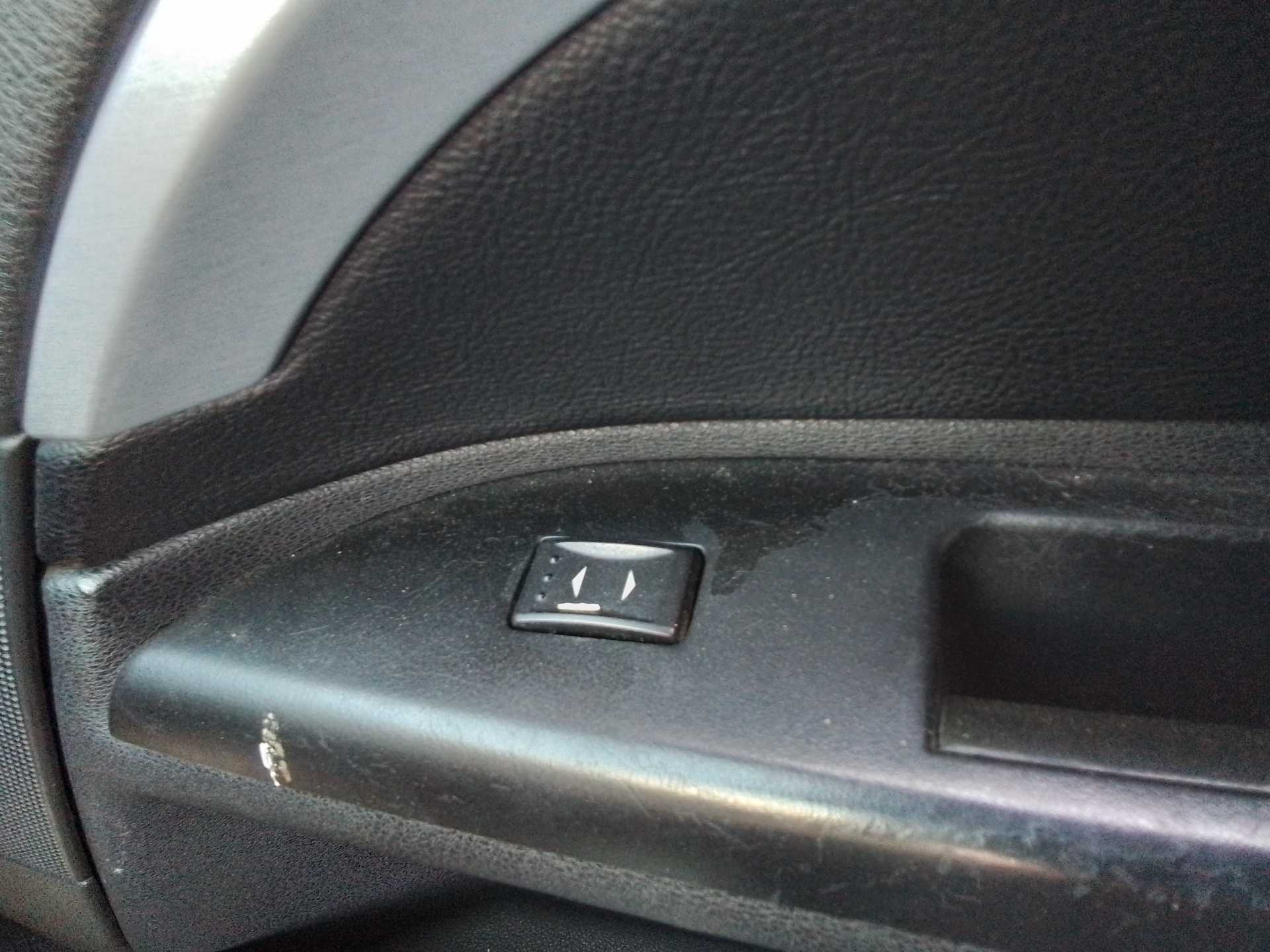Recambio de mando elevalunas delantero derecho para ford mondeo berlina (ge) referencia OEM IAM   