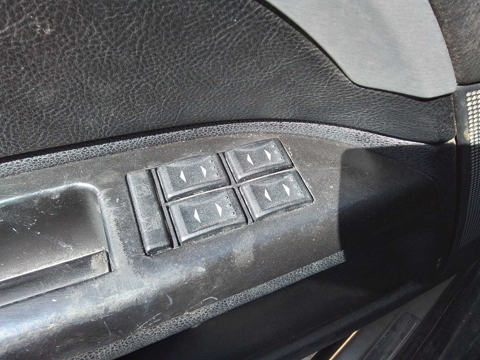 Recambio de mando elevalunas delantero izquierdo para ford mondeo berlina (ge) referencia OEM IAM   