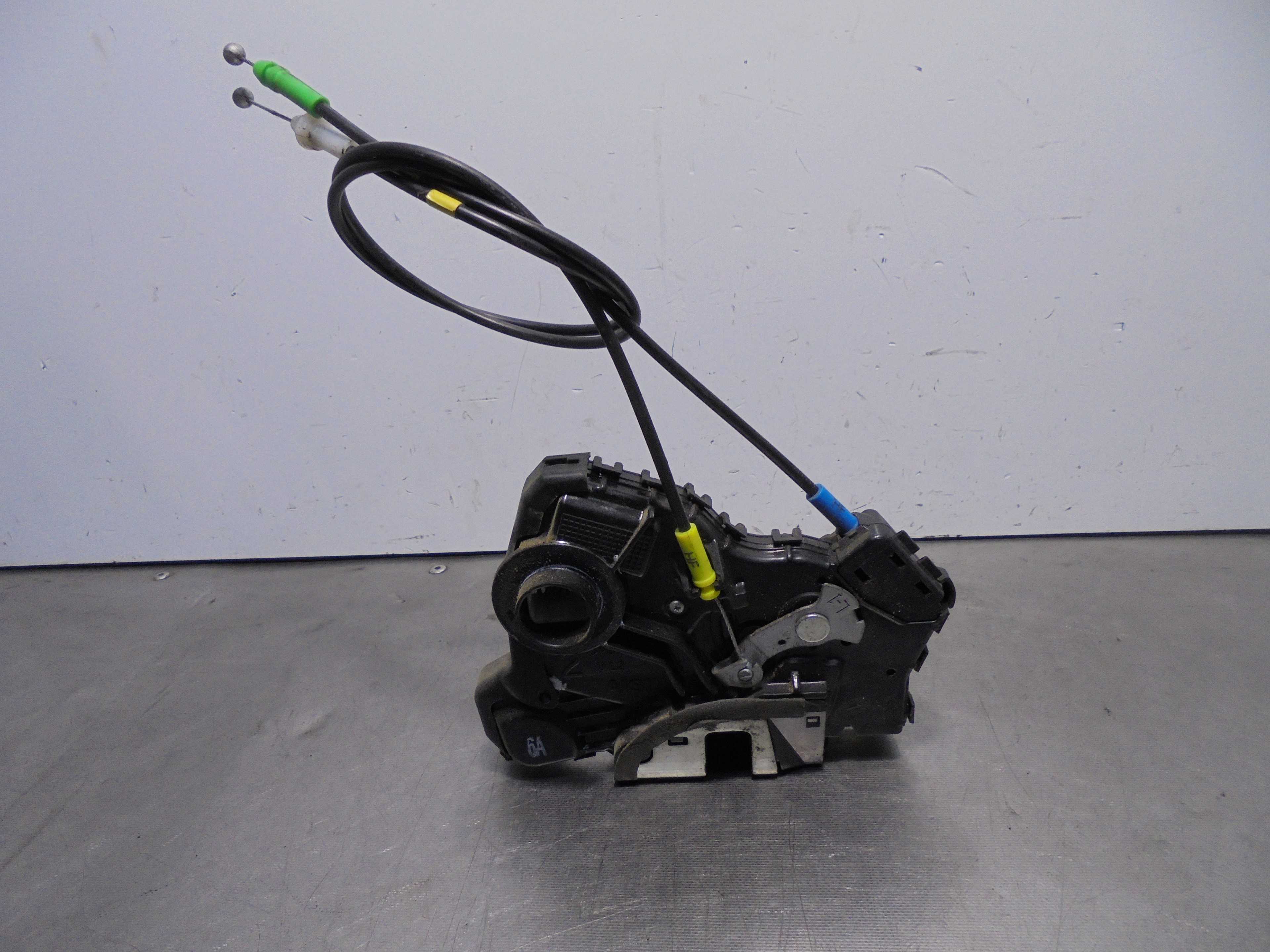 Recambio de cerradura puerta delantera izquierda para toyota auris hybrid active referencia OEM IAM   