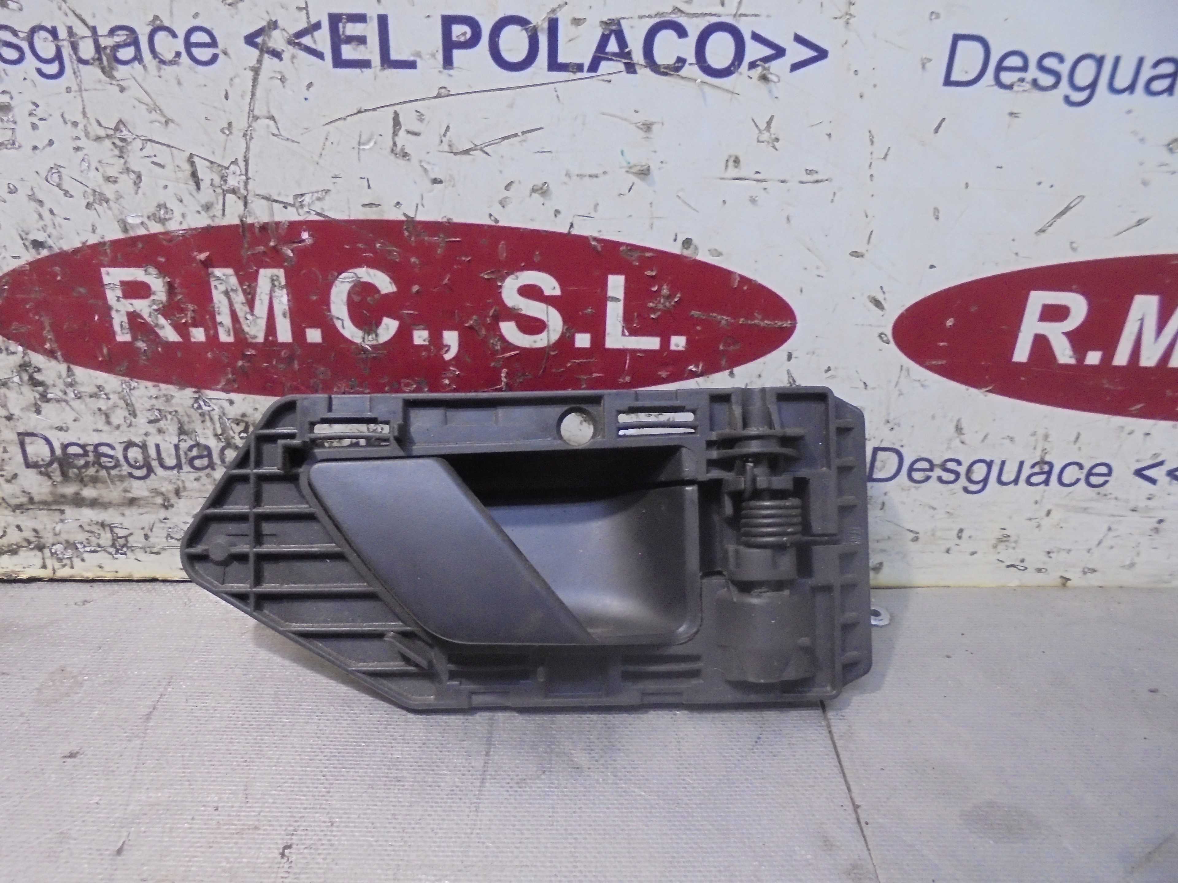 Recambio de maneta interior delantera derecha para citroën berlingo 1.9 d multivolumen referencia OEM IAM 9621422877  