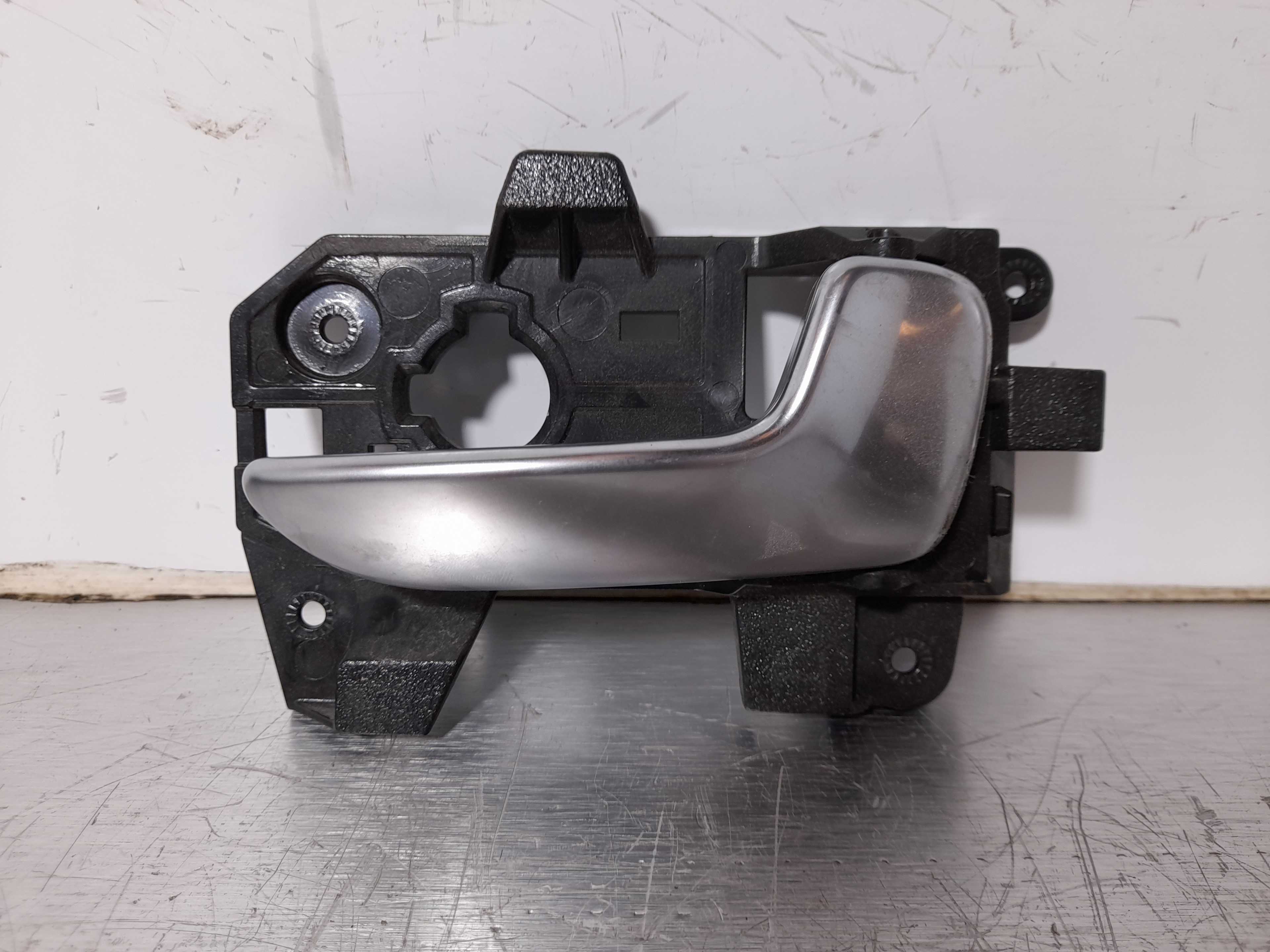 Recambio de maneta interior delantera derecha para kia carens ( ) basic referencia OEM IAM 82623RP000  