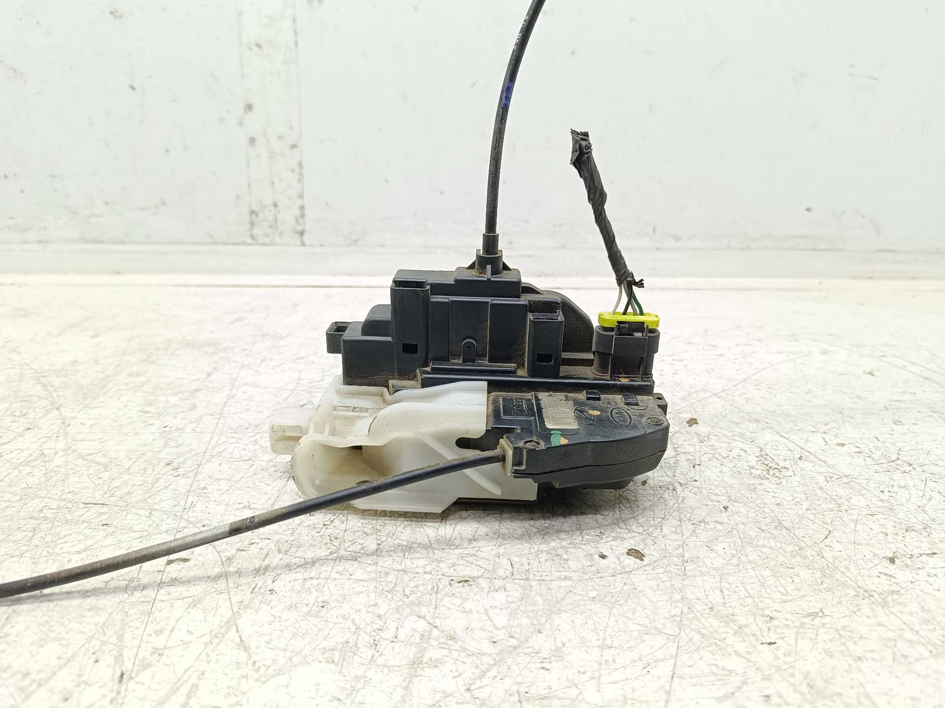 Recambio de cerradura puerta trasera derecha para kia cee´d active referencia OEM IAM   