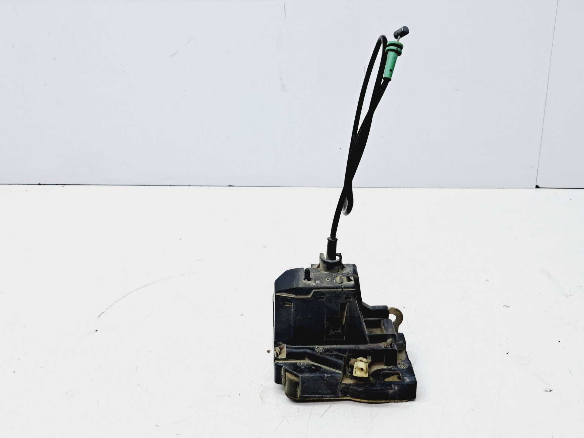 Recambio de cerradura puerta trasera derecha para renault megane i fase 2 classic (la..) 1.4 16v referencia OEM IAM   