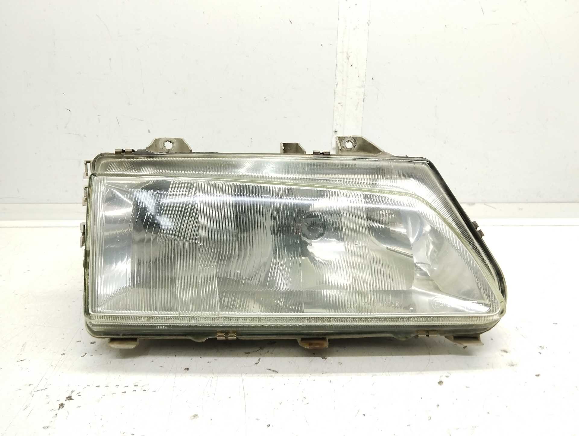 Recambio de faro derecho para peugeot 806 st referencia OEM IAM 60979760 VALEO 