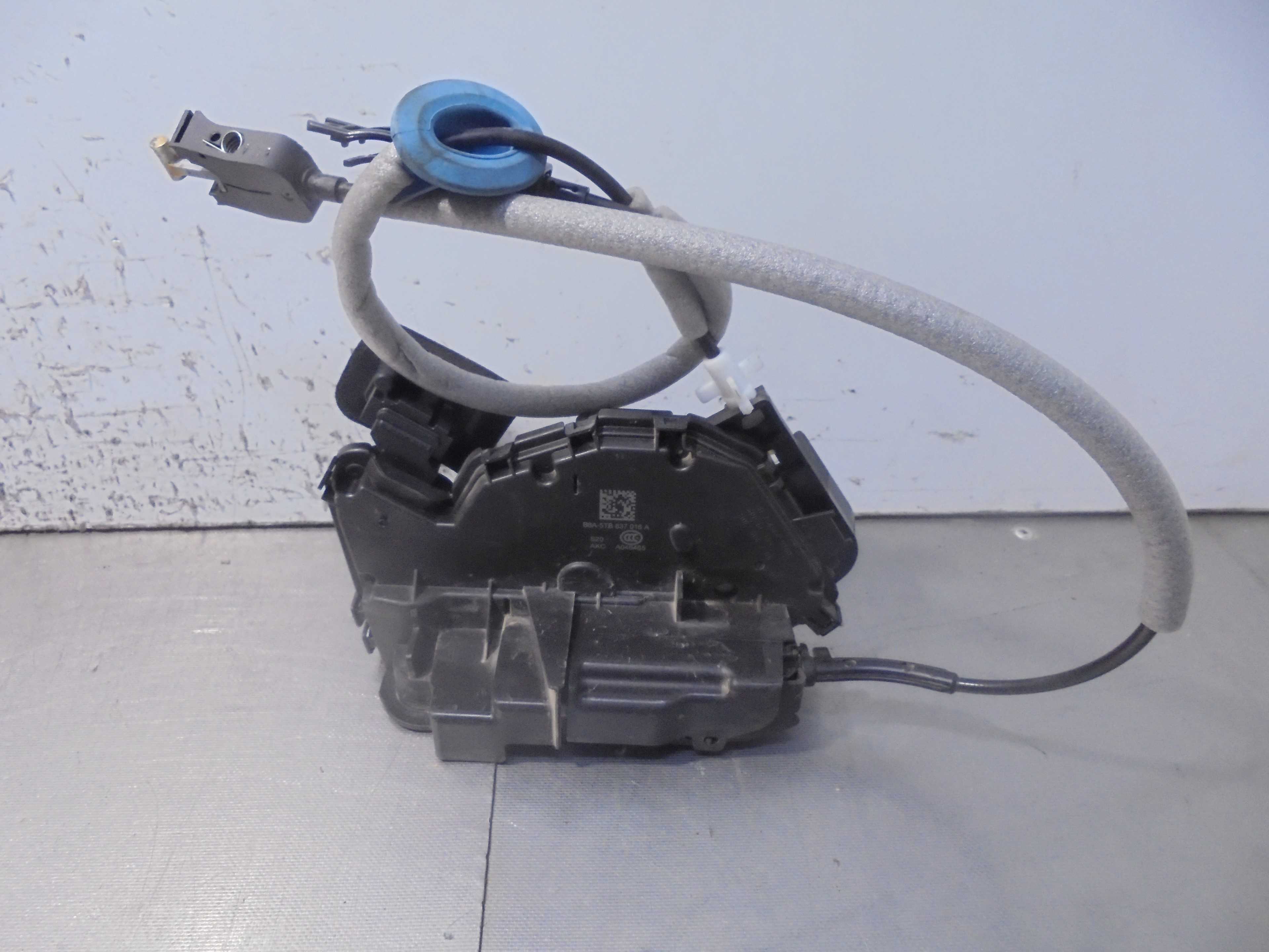 Recambio de cerradura puerta delantera derecha para volkswagen t-cross advance referencia OEM IAM B6A5TB837016A ELÉCTRICA 5 PUER