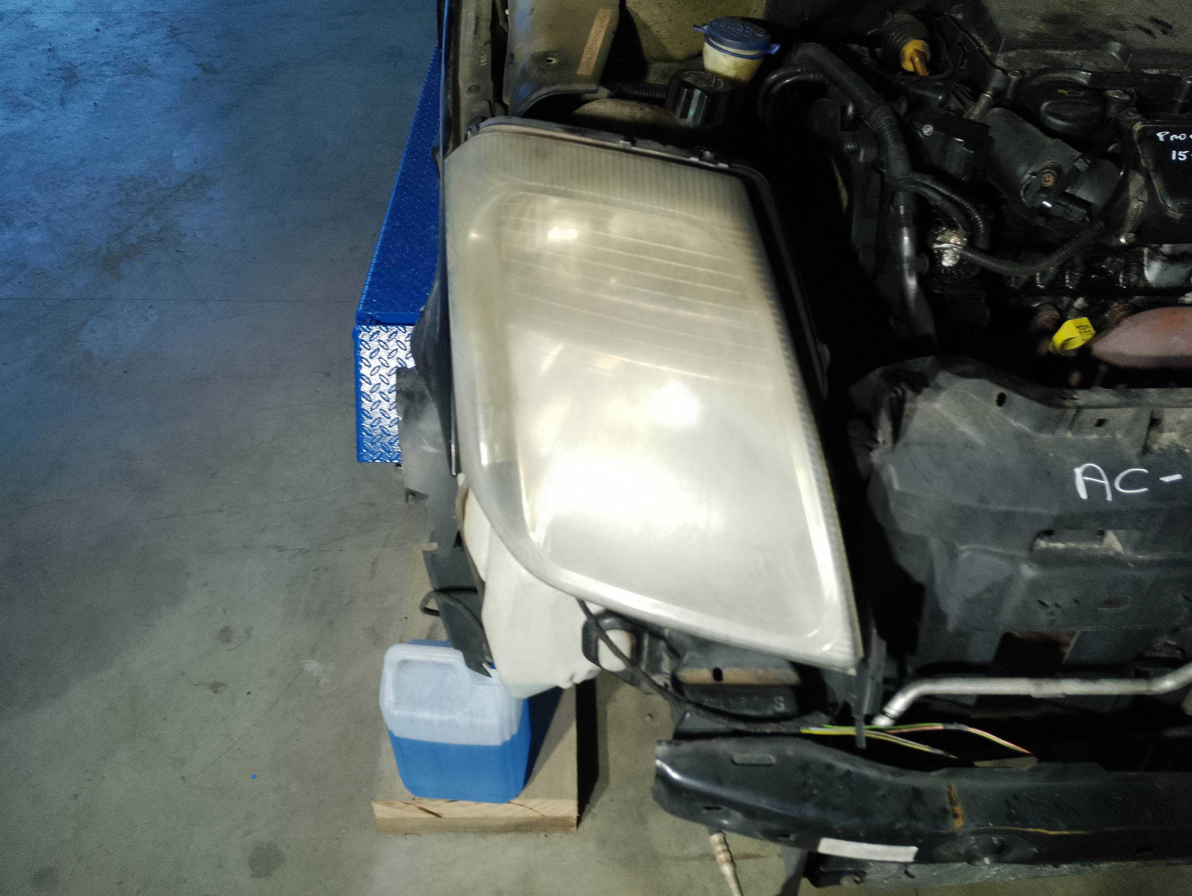 Recambio de faro derecho para citroën c2 empresa referencia OEM IAM   