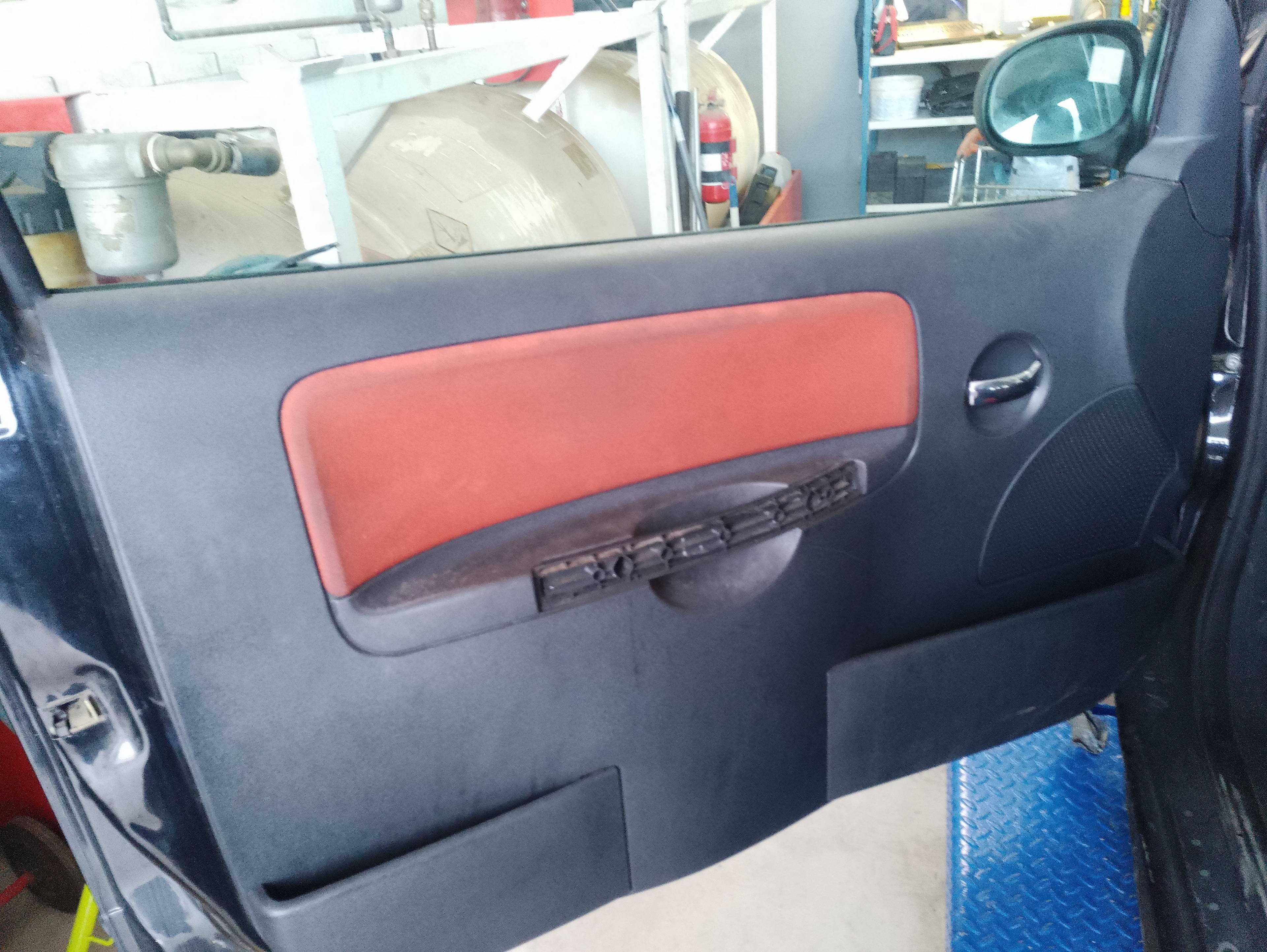 Recambio de guarnecido puerta delantera izquierda para citroën c2 empresa referencia OEM IAM   