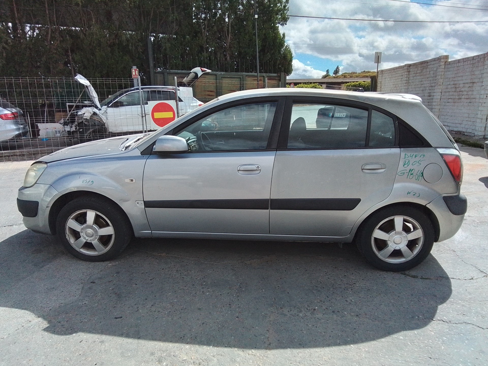 kia rio del año 2005