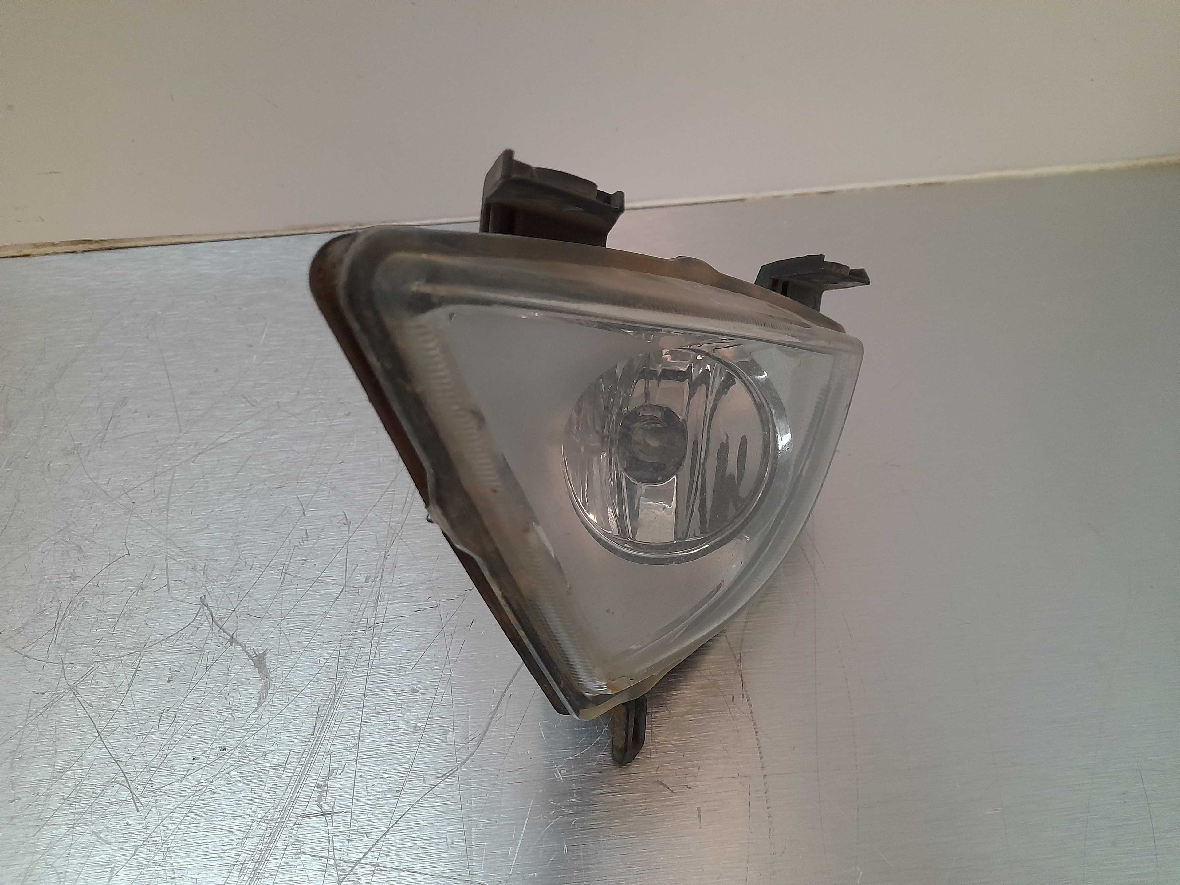 Recambio de faro antiniebla izquierdo para ford fiesta (cbk) ambiente referencia OEM IAM 89202172 VALEO 