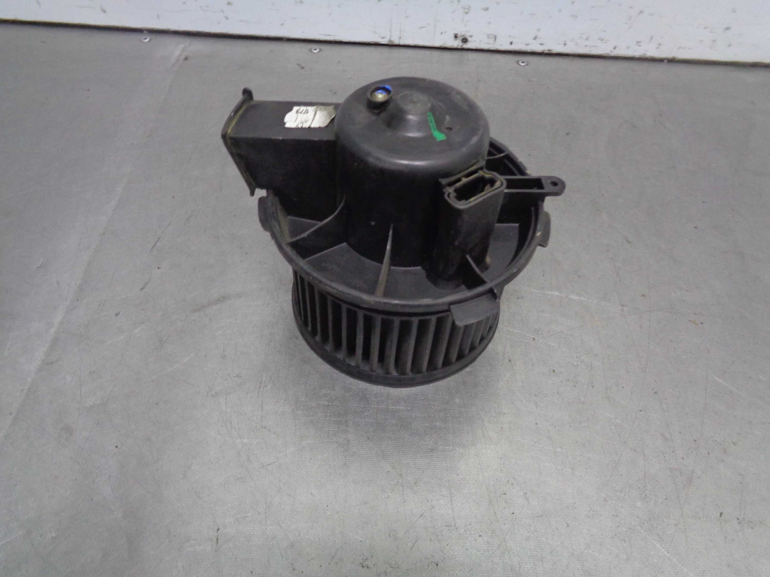 Recambio de motor calefaccion para peugeot 206 berlina e-music referencia OEM IAM   
