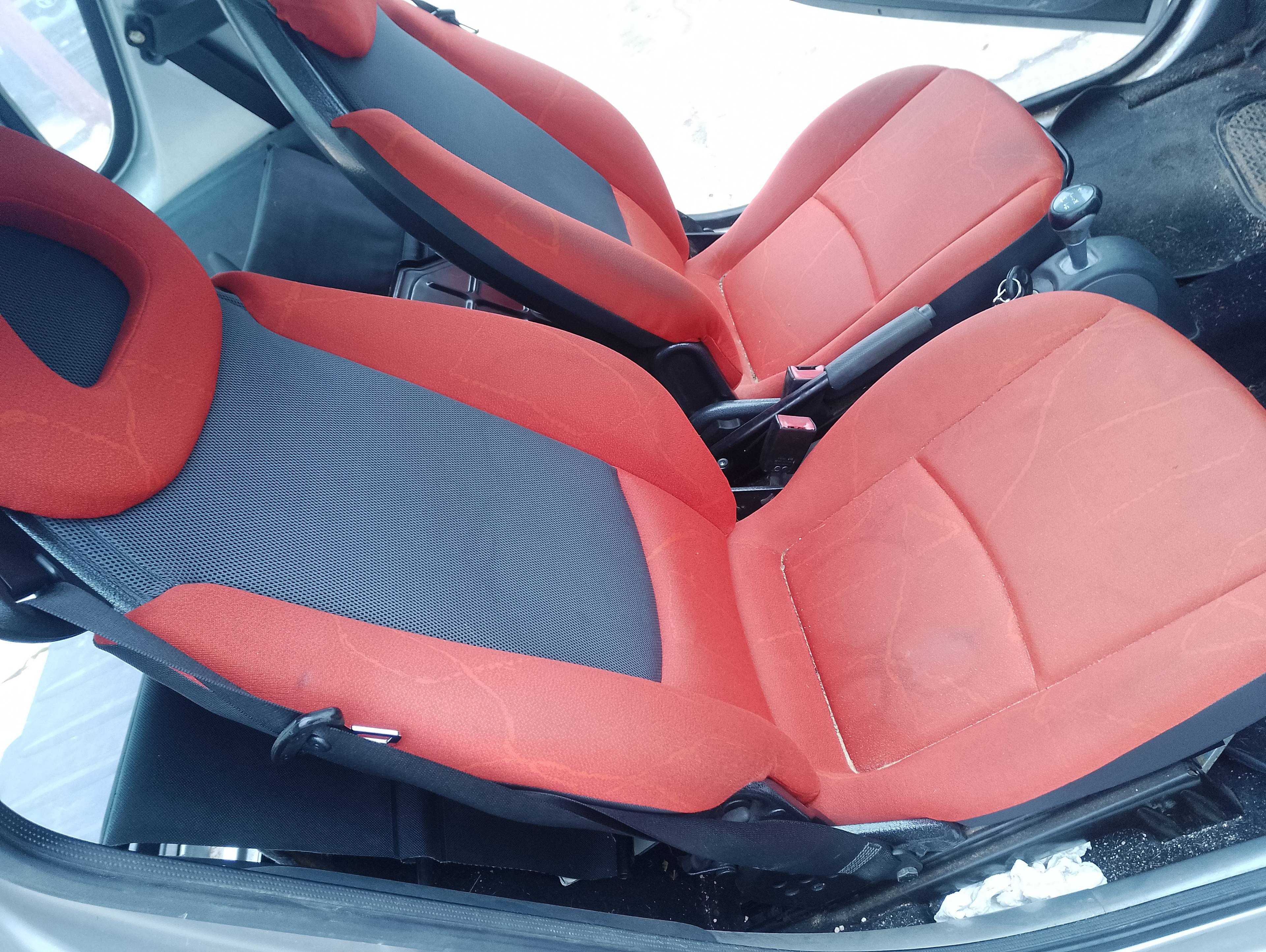 Recambio de asiento delantero derecho para smart fort. c referencia OEM IAM   