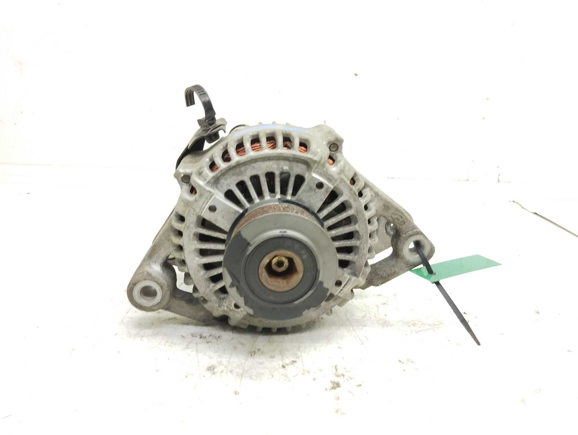 Recambio de alternador para kia sorento 2.5 crdi active referencia OEM IAM   