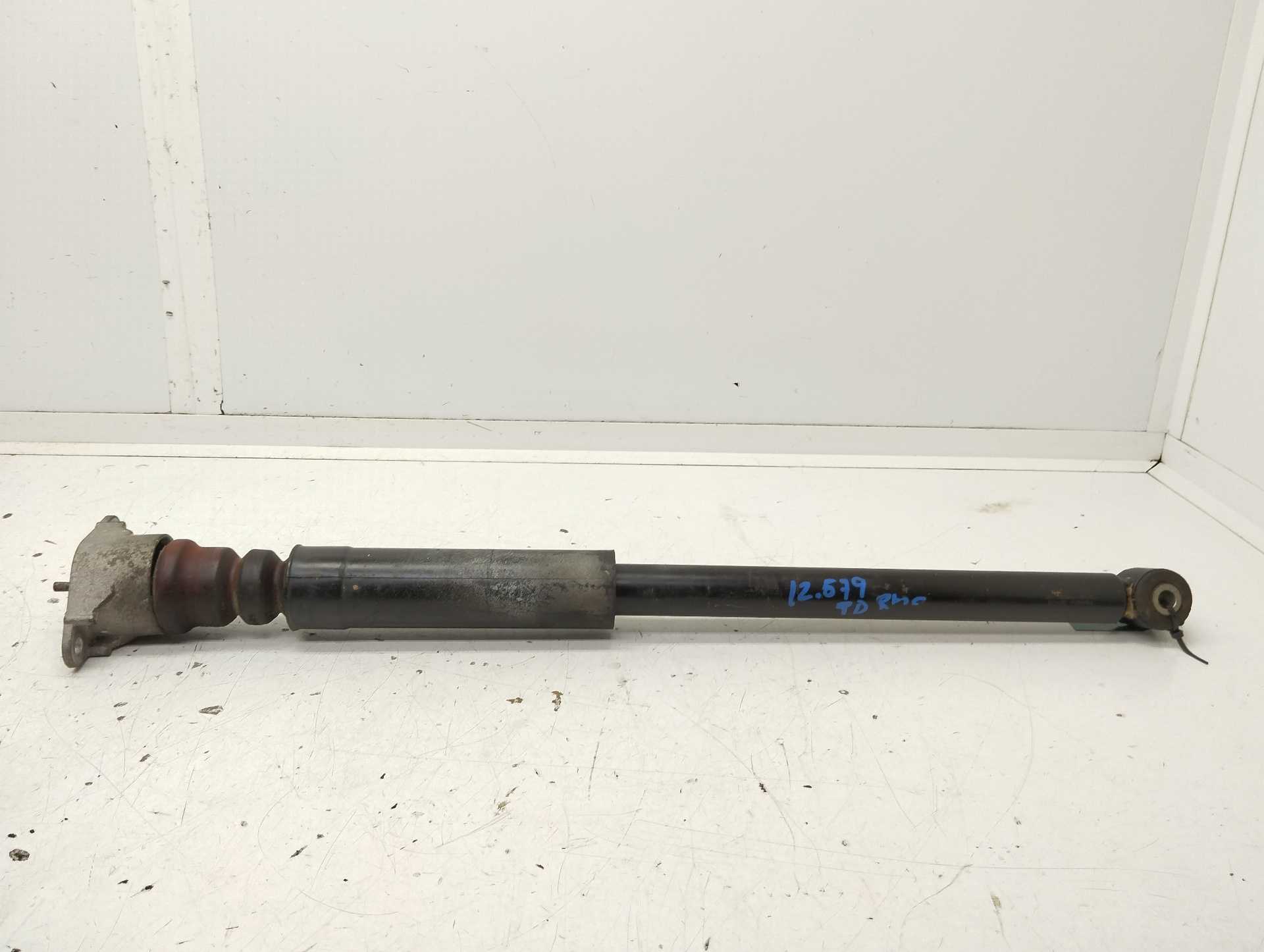 Recambio de amortiguador trasero derecho para ford fiesta (ccn) ambiente referencia OEM IAM C18C18080MC FOMOCO 