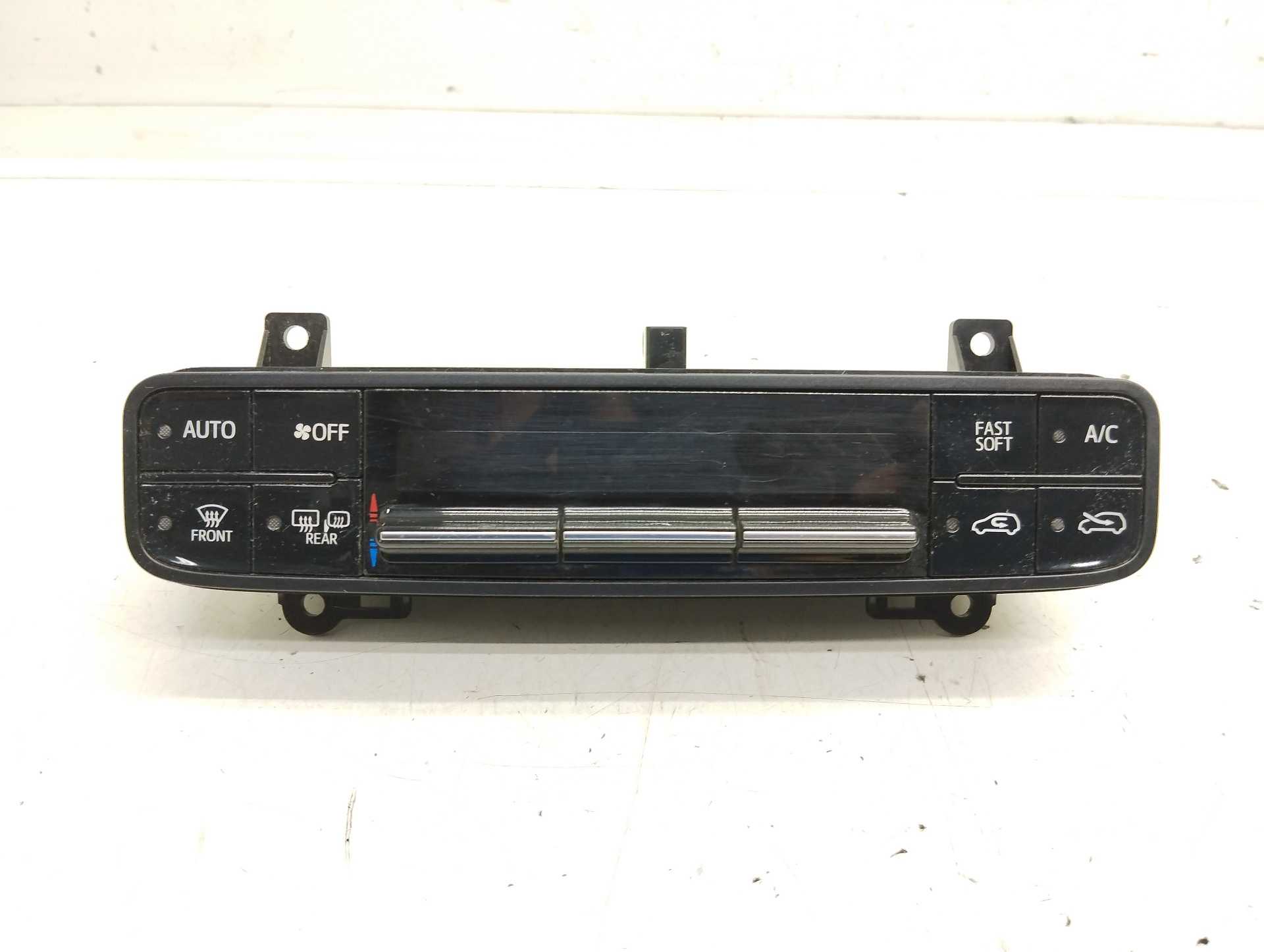 Recambio de mando climatizador para toyota auris hybrid active referencia OEM IAM 5590002C60  