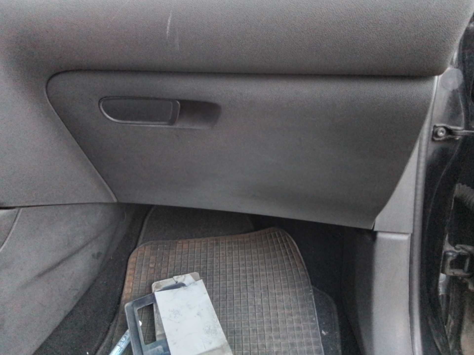 Recambio de guantera para citroën c4 lim. live referencia OEM IAM   