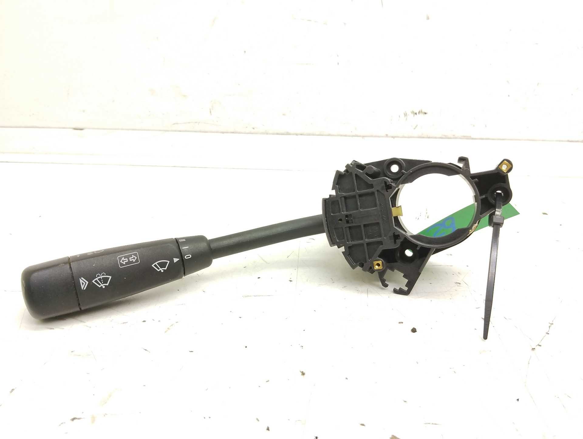 Recambio de mando intermitentes para mercedes-benz clase a (w168) 160 (168.033) referencia OEM IAM 1685450110  