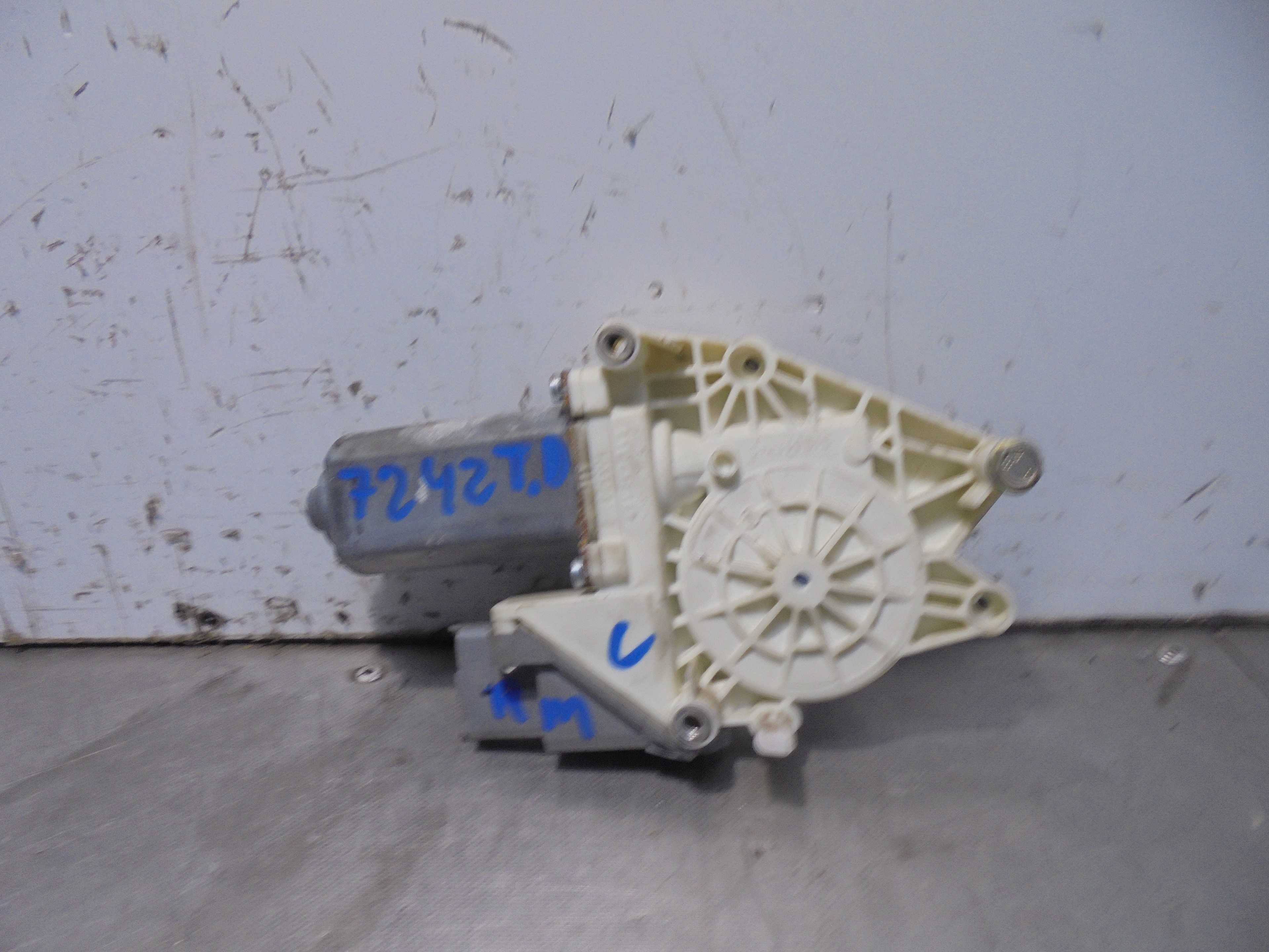 Recambio de motor elevalunas trasero derecho para peugeot 607 (s1) básico referencia OEM IAM 103315104  