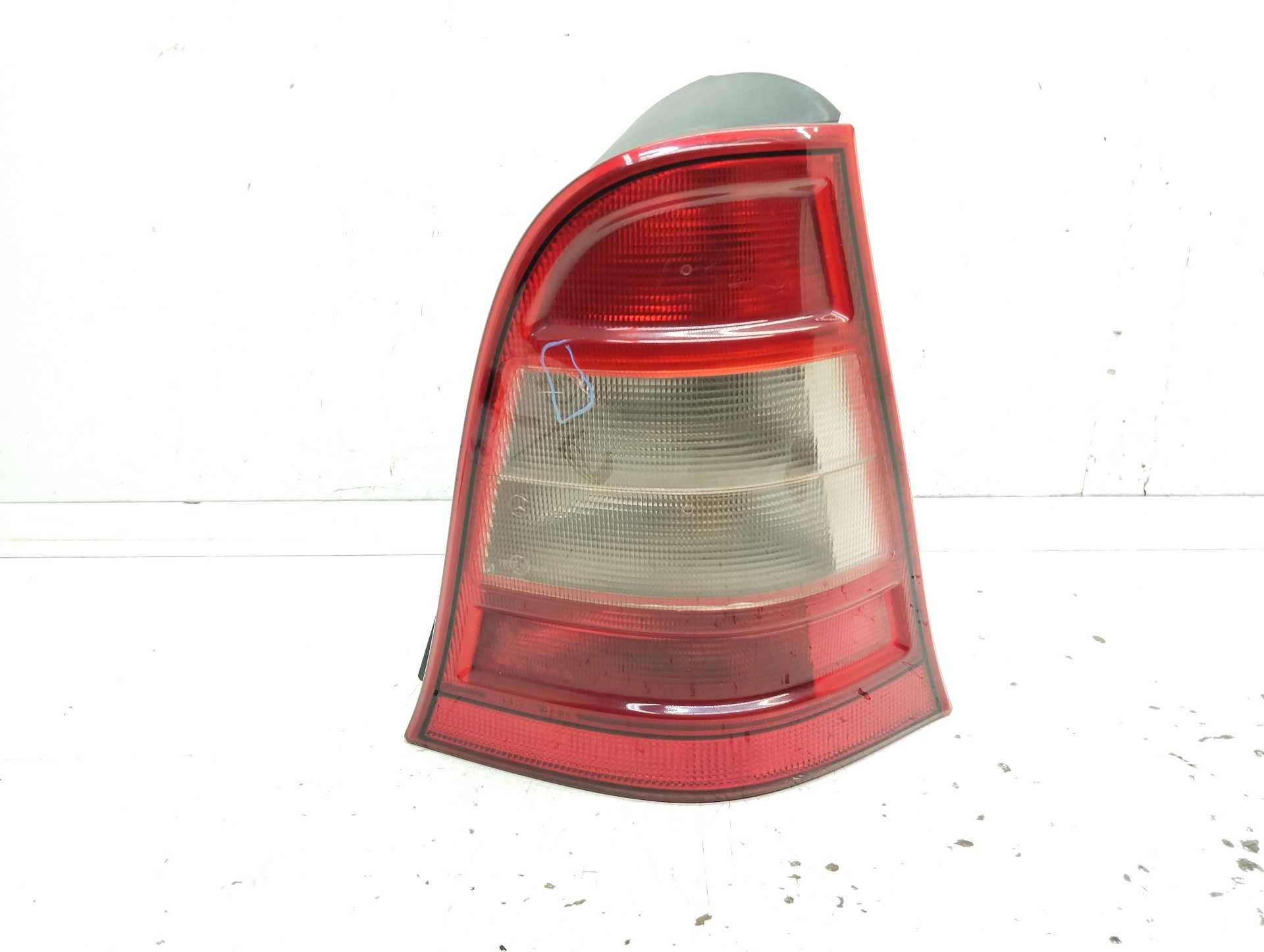 Recambio de piloto trasero derecho para mercedes-benz clase a (w168) 160 (168.033) referencia OEM IAM 1688200664R 3310596006 