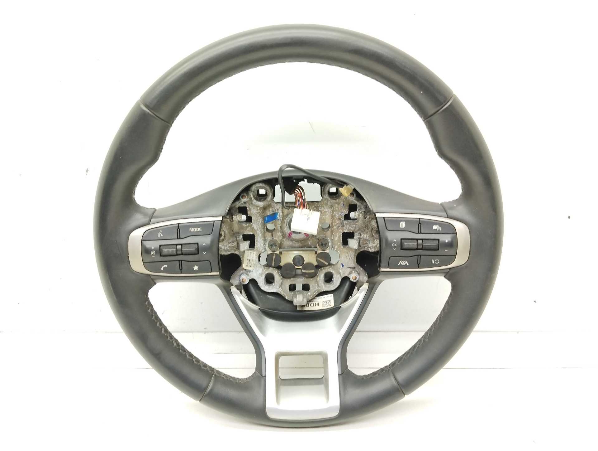 Recambio de volante para kia sportage 1.6 referencia OEM IAM T2206012WSDA  