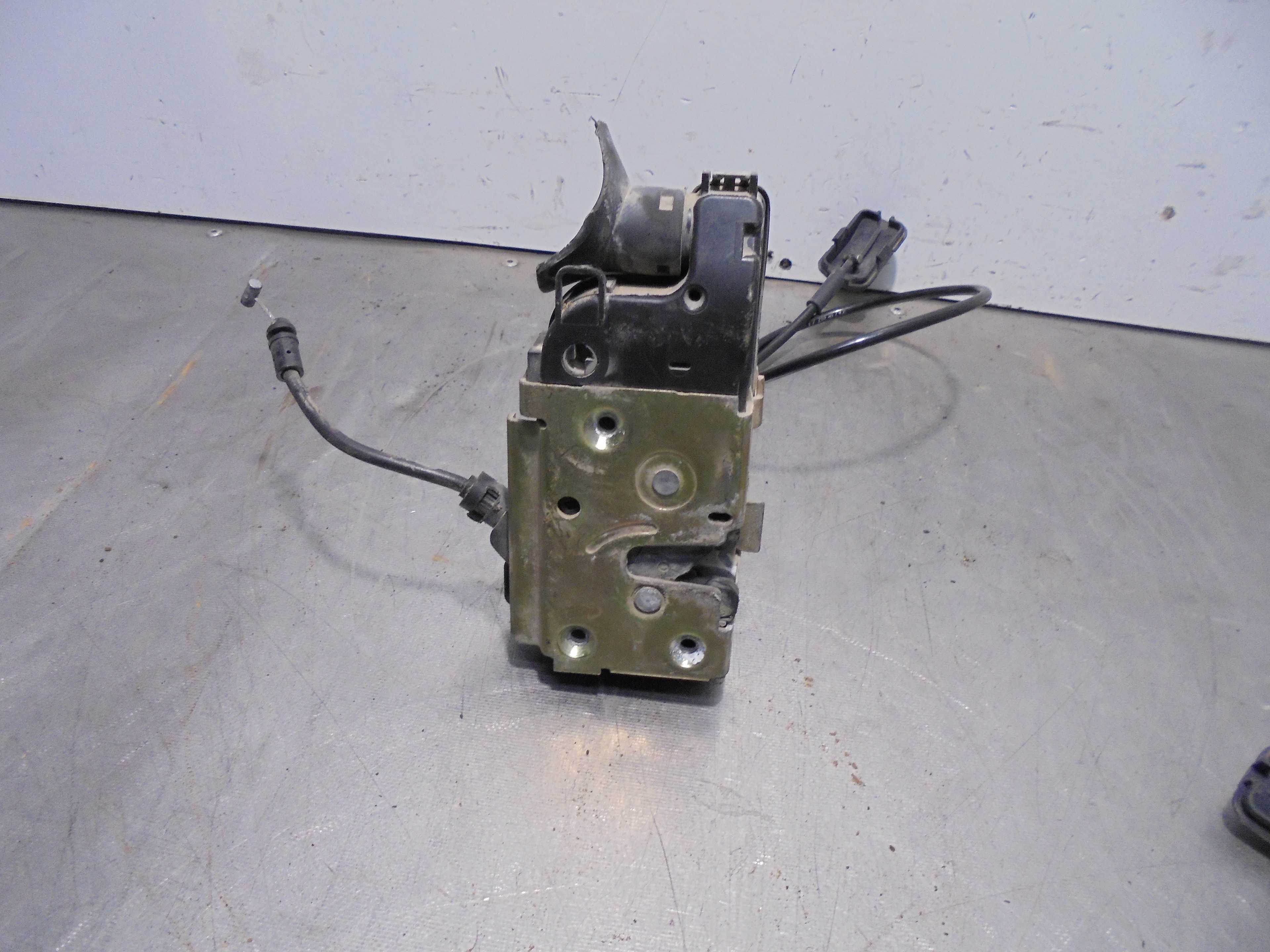 Recambio de cerradura puerta delantera izquierda para renault scenic ii authentique referencia OEM IAM  ELECTRICA 5 PUERTAS 