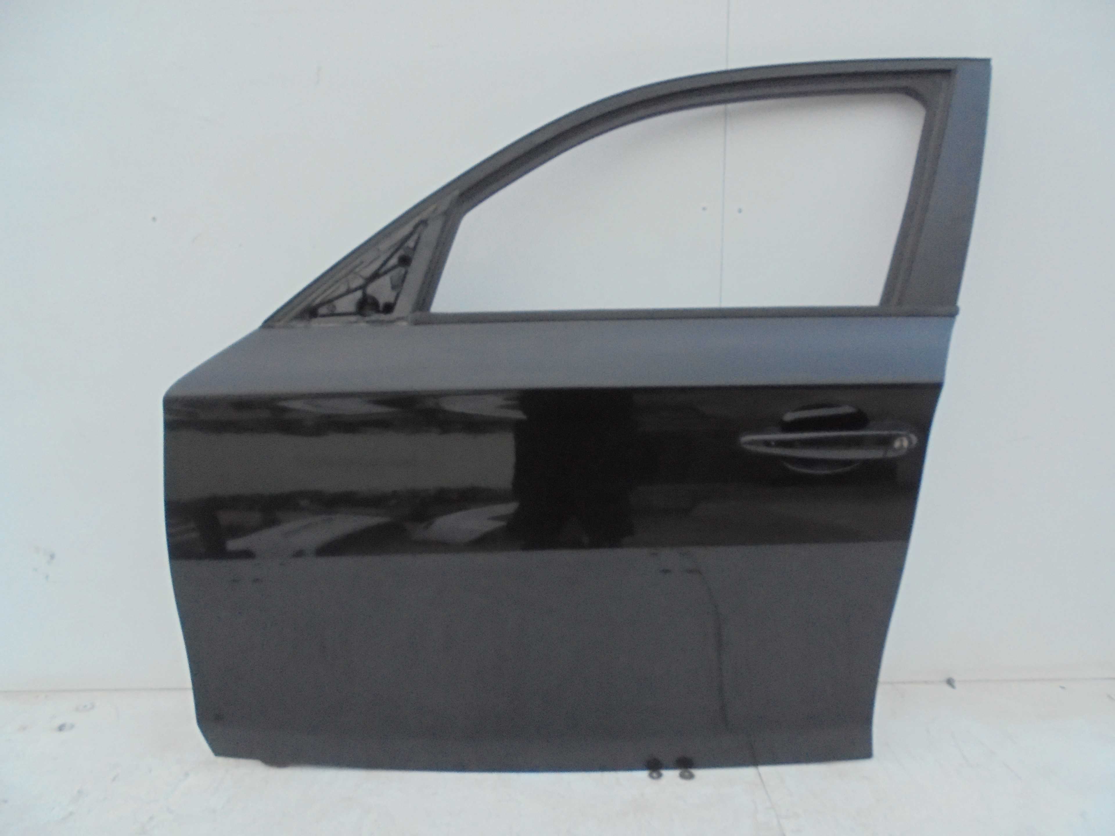 Recambio de puerta delantera izquierda para bmw serie 1 berlina (e81/e87) 2.0 16v referencia OEM IAM   