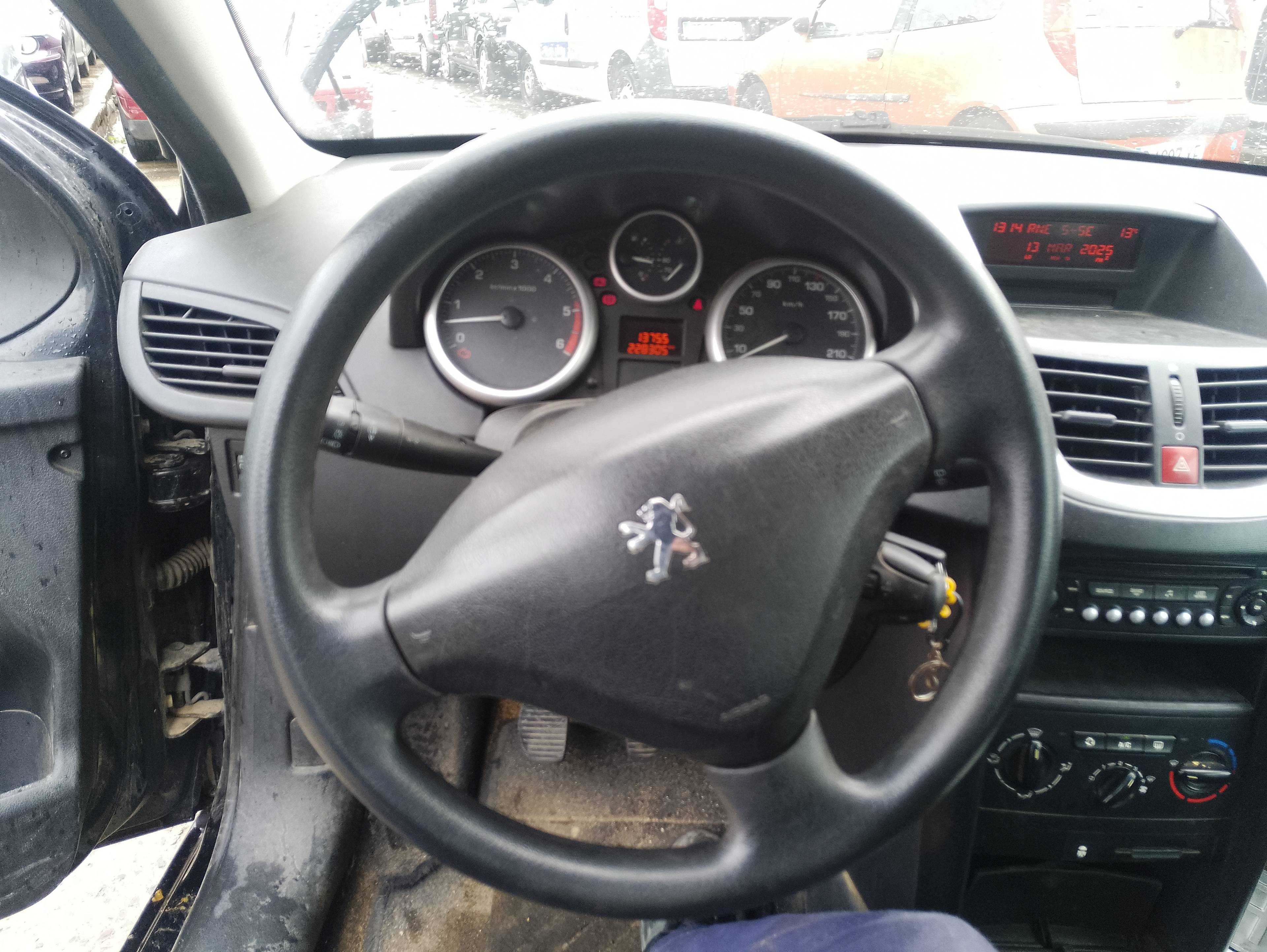 Recambio de volante para peugeot 207 urban referencia OEM IAM   