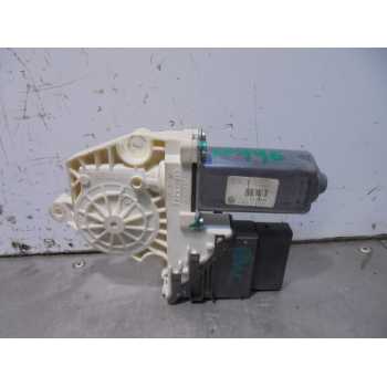 MOTOR ELEVALUNAS TRASERO DERECHO 960092100 