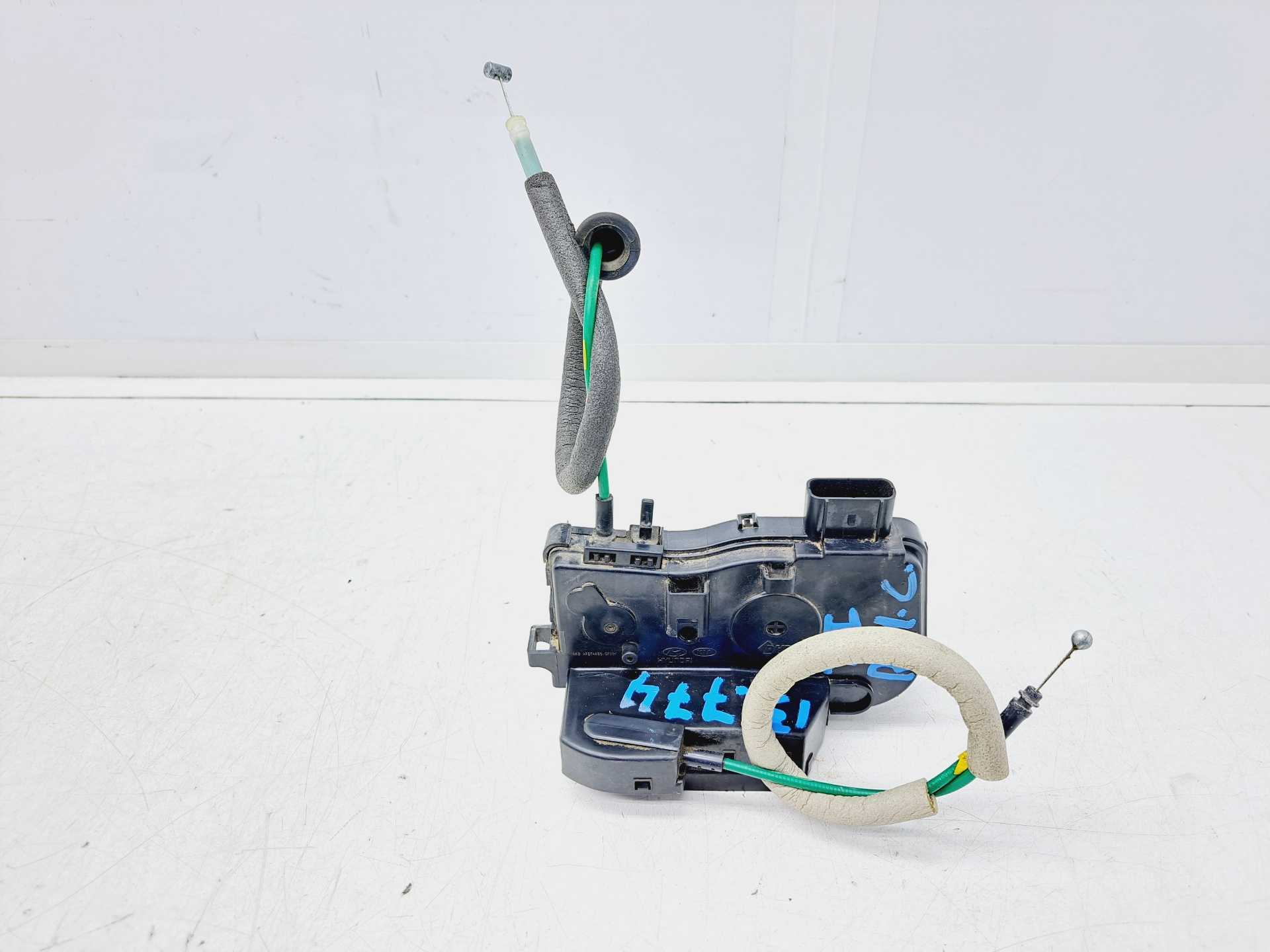 Recambio de cerradura puerta trasera izquierda para hyundai i40 cw klass blue referencia OEM IAM   