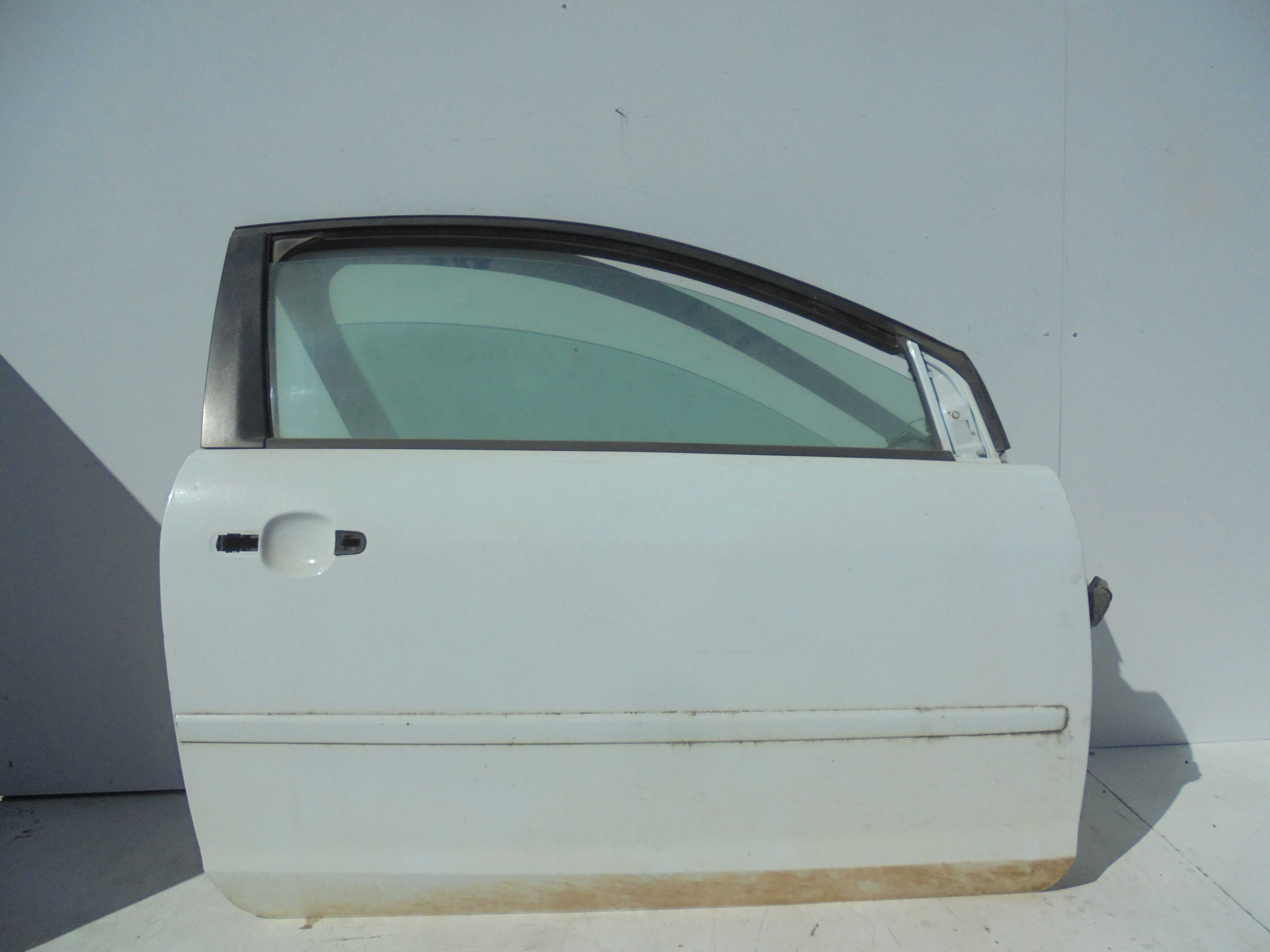 Recambio de puerta delantera derecha para ford focus berlina (cap) s referencia OEM IAM   