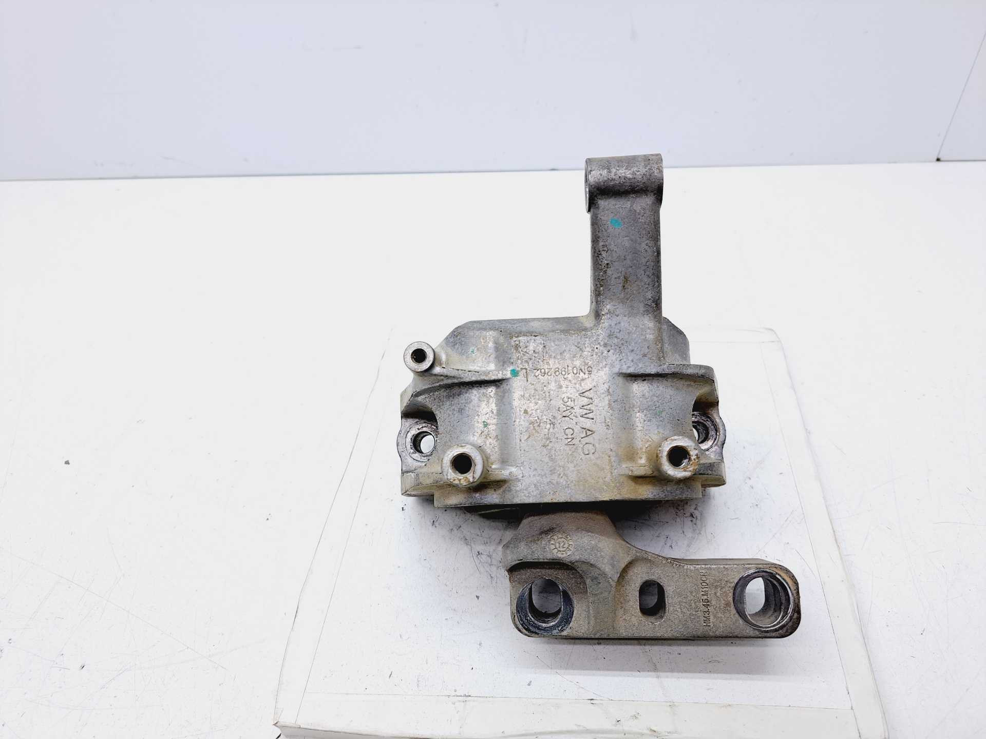 Recambio de soporte motor derecho para volkswagen tiguan (5n2) advance bluemotion referencia OEM IAM 5N0199262  