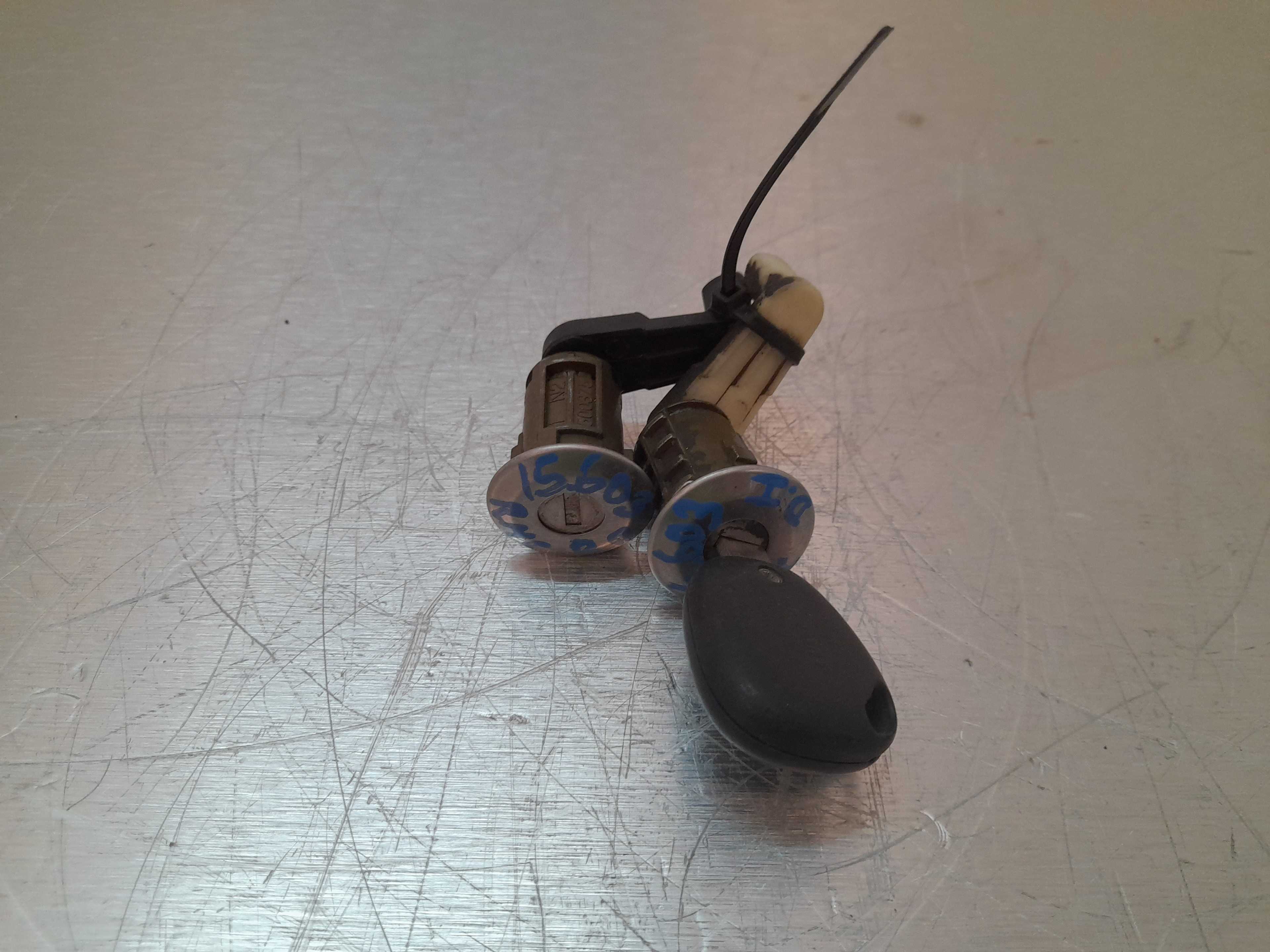 Recambio de bombin puerta delantera izquierda para renault megane i classic (la0) referencia OEM IAM   
