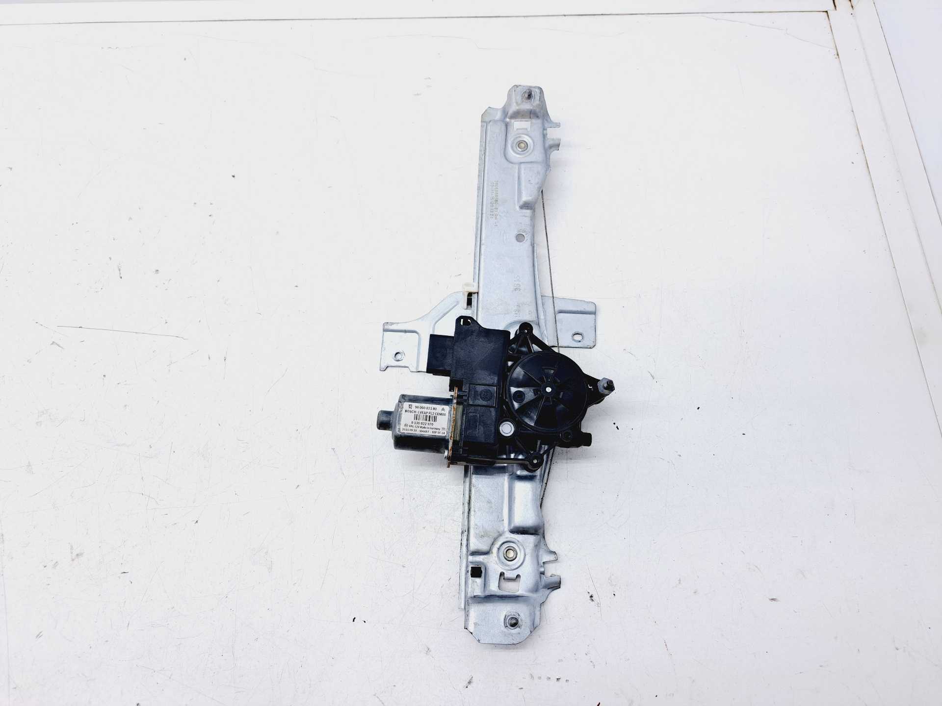 Recambio de elevalunas trasero derecho para peugeot 2008 (--.2013) active referencia OEM IAM 9806082180 0130822970 BOSCH