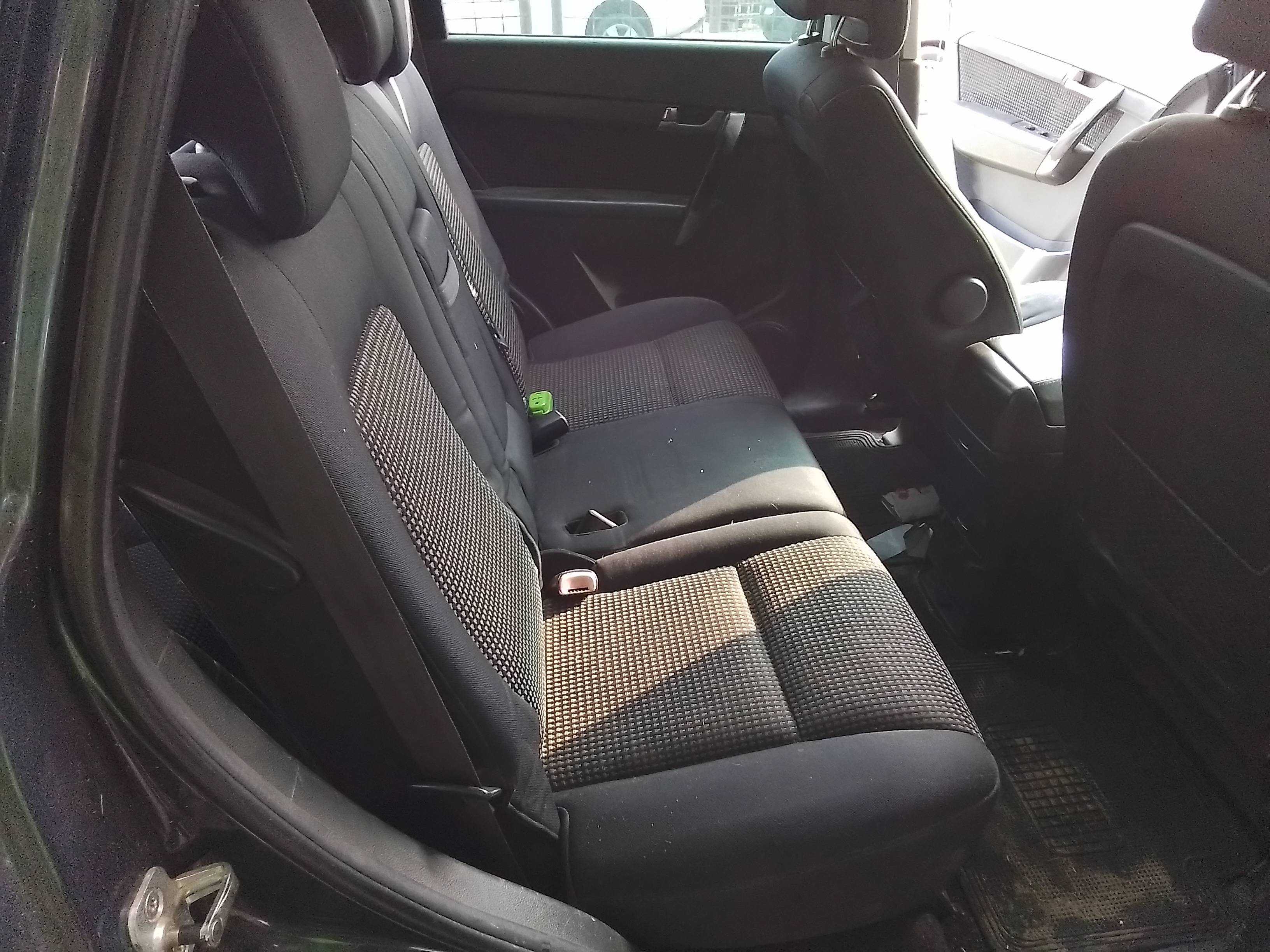 Recambio de asientos traseros para chevrolet captiva 2.0 vcdi ls referencia OEM IAM   