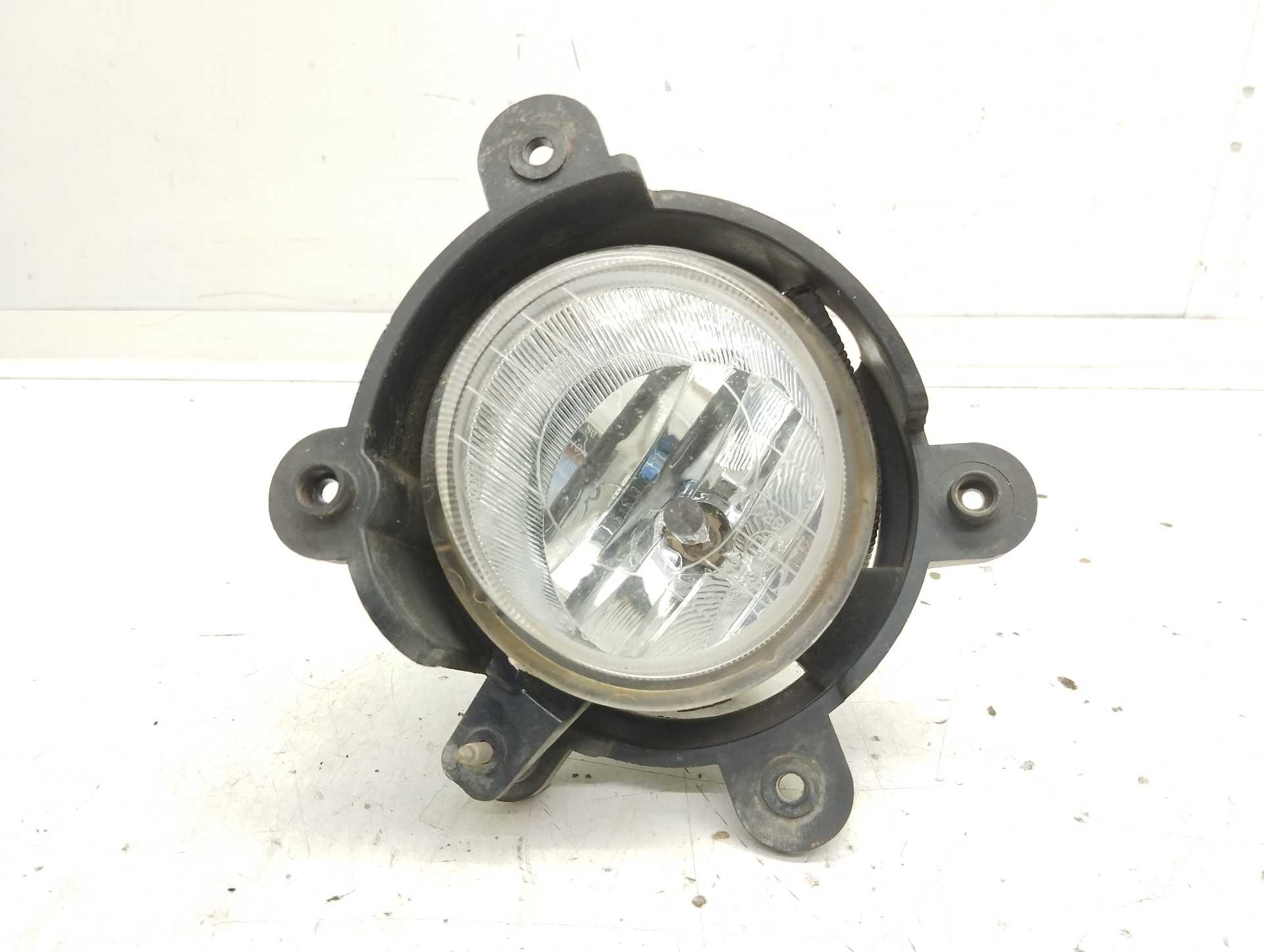 Recambio de faro antiniebla izquierdo para kia sorento 2.5 crdi active referencia OEM IAM 922013E5  