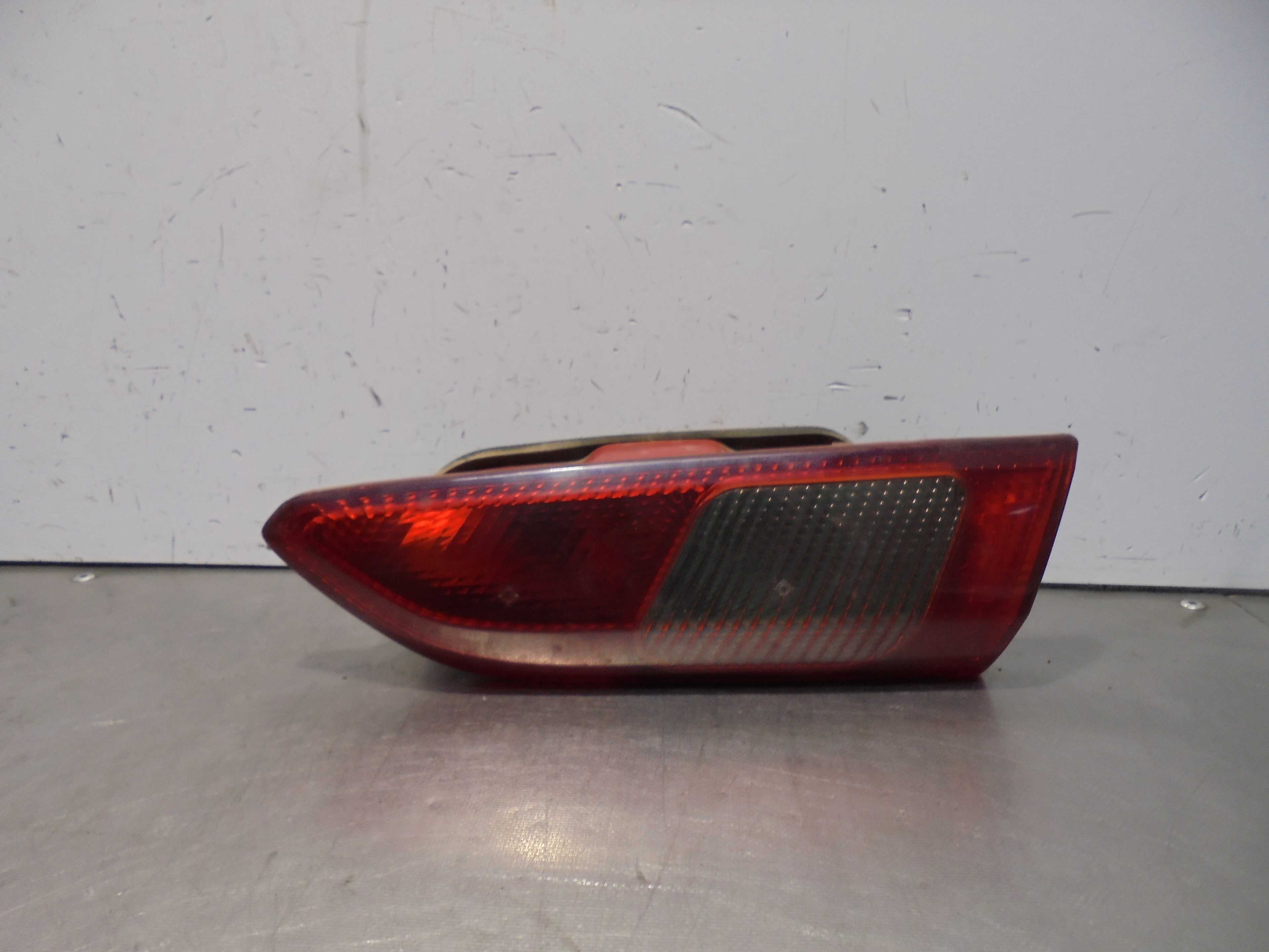 Recambio de piloto porton trasero derecho para alfa romeo 156 (116) 1.9 jtd cat referencia OEM IAM   