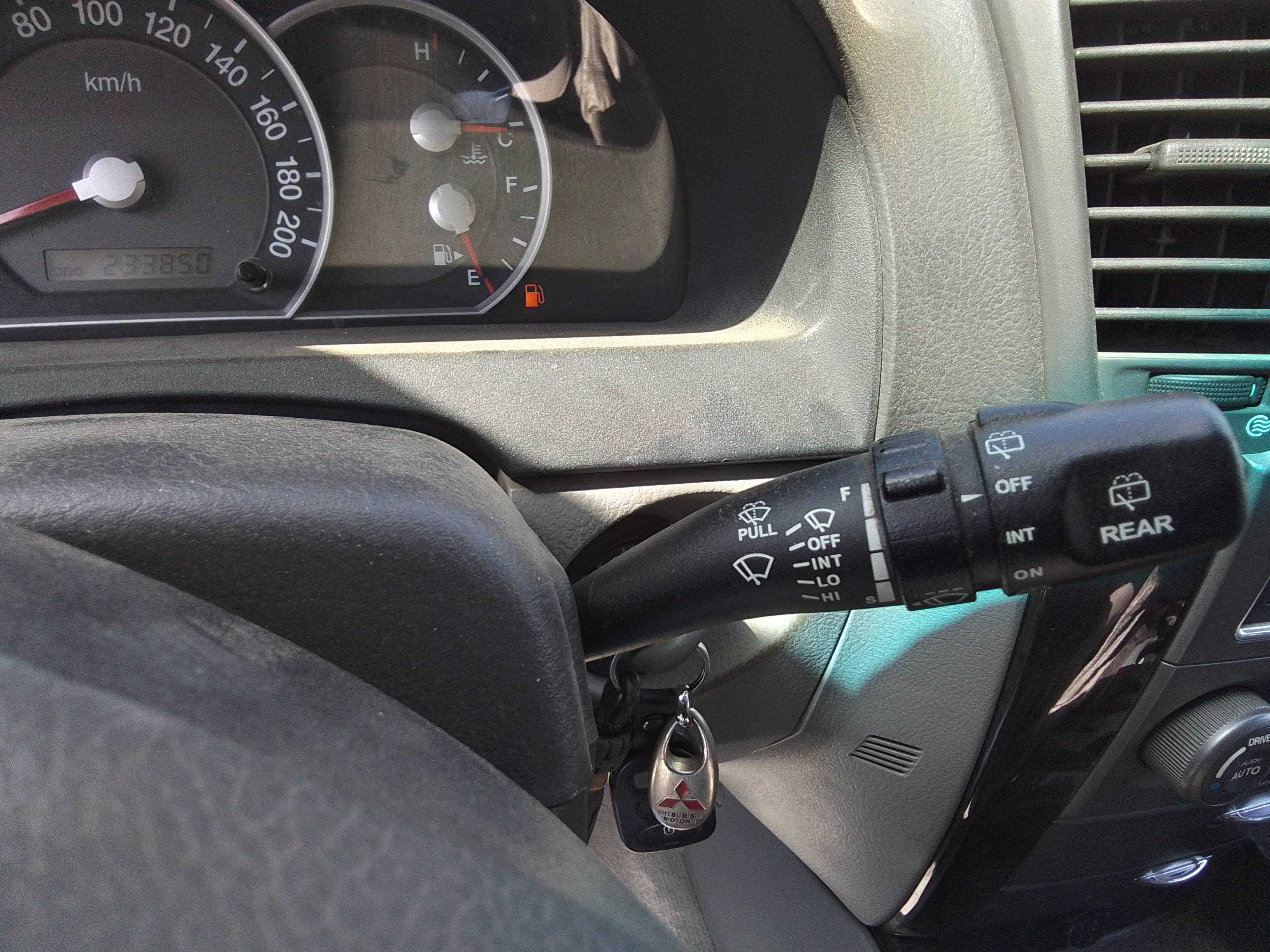 Recambio de mando limpia para kia sorento 2.5 crdi active referencia OEM IAM   