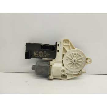 MOTOR ELEVALUNAS DELANTERO IZQUIERDO 0130822200 1137328125 BOSCH