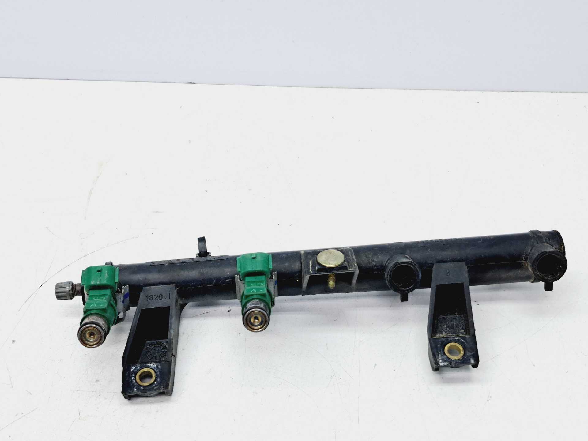 Recambio de rampa inyectora para citroën c3 1.4 collection referencia OEM IAM 9655833580  