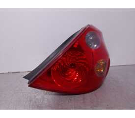 PILOTO TRASERO DERECHO 924021H0 