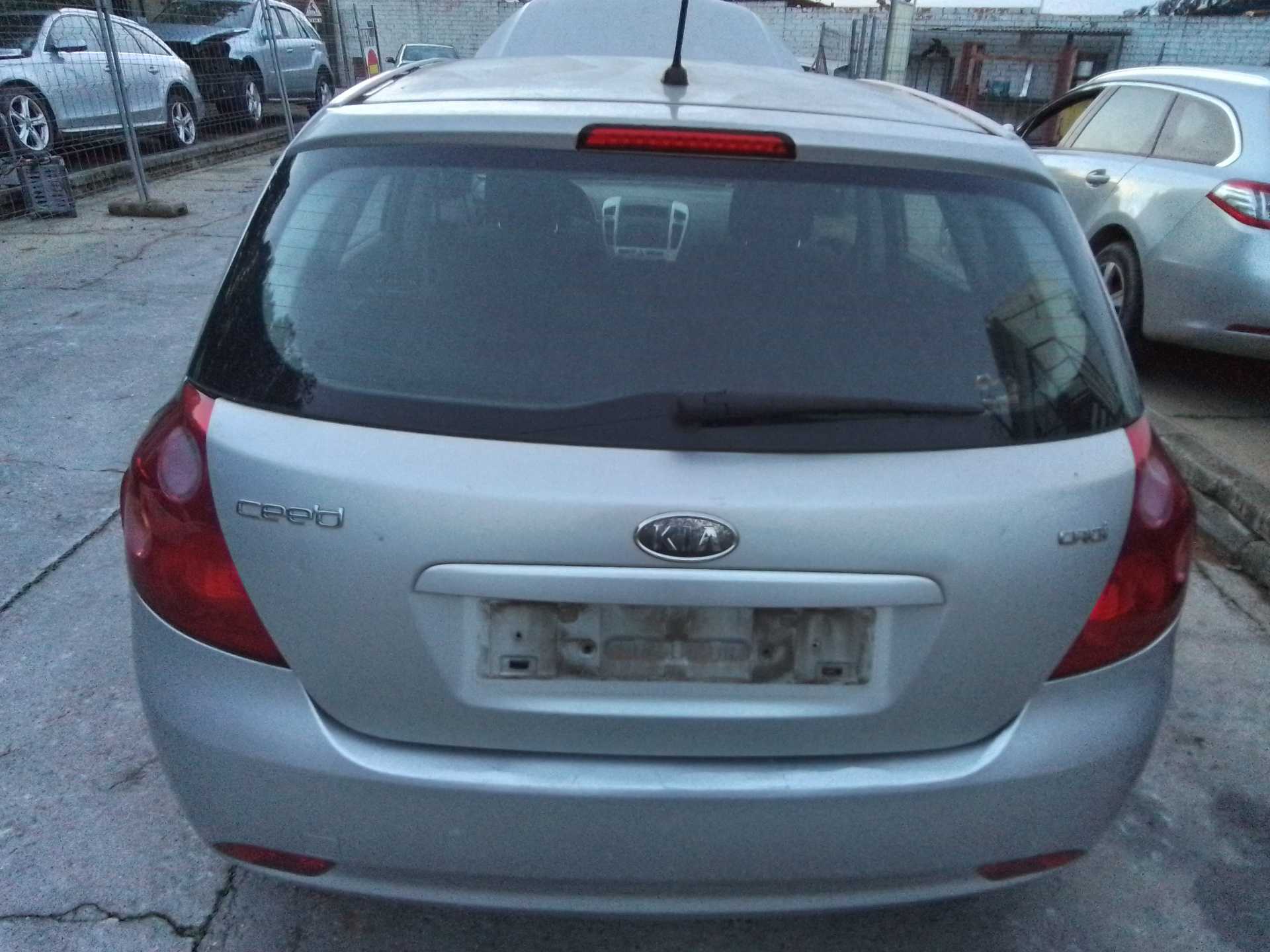 Recambio de porton trasero para kia cee´d active referencia OEM IAM   