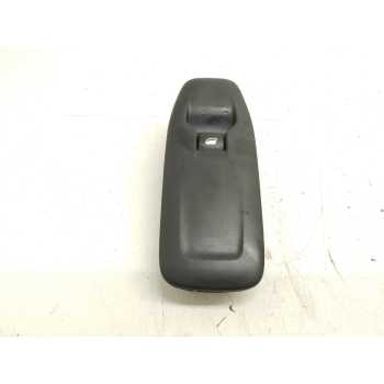 MANDO ELEVALUNAS DELANTERO DERECHO E31557 