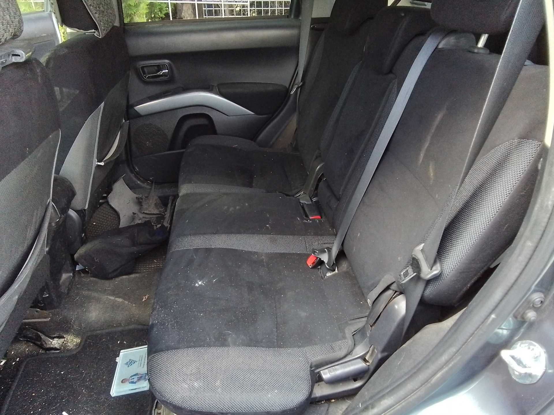 Recambio de asientos traseros para mitsubishi outlander (cw0) 2.2 di-d cat referencia OEM IAM   