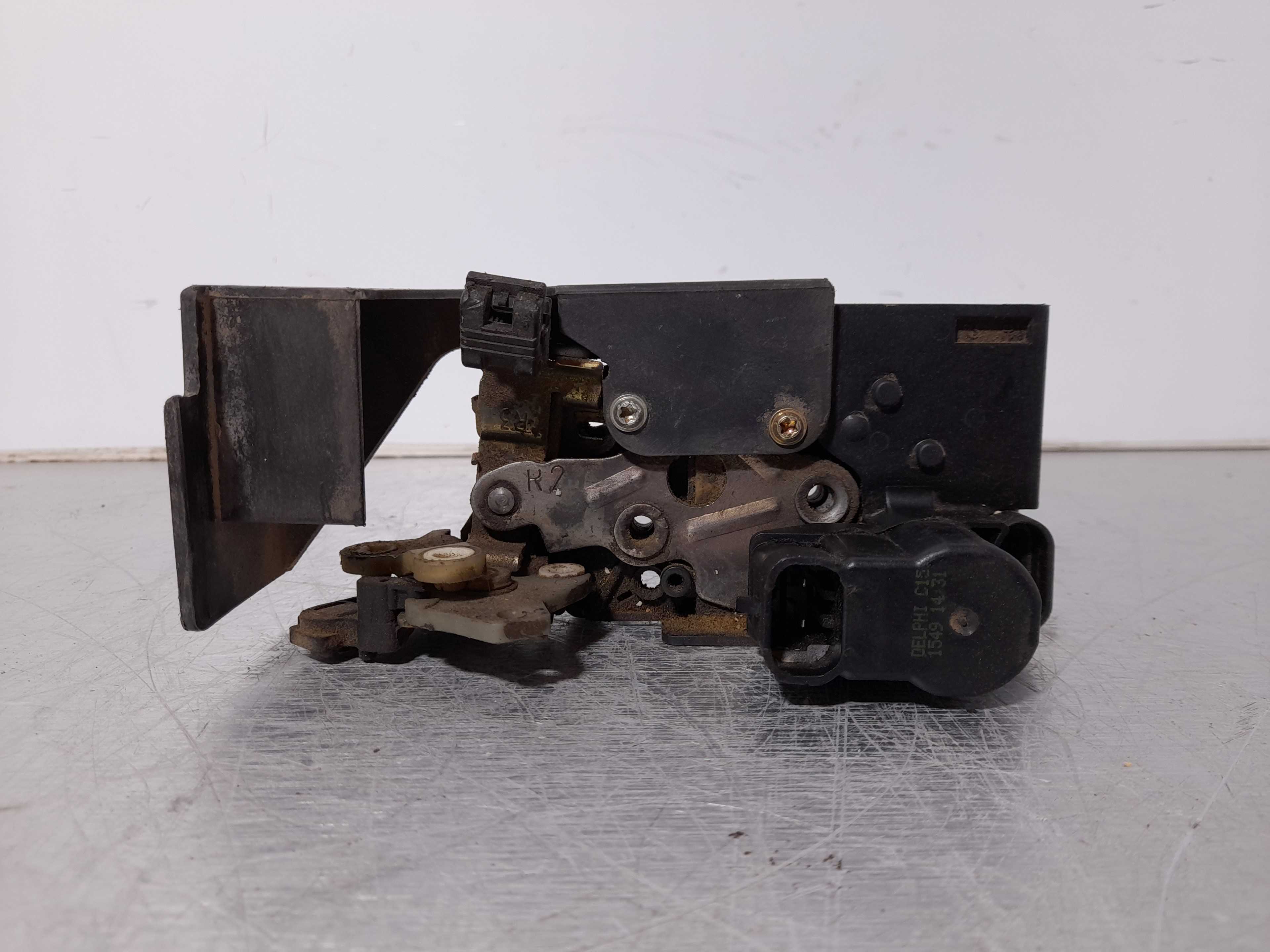 Recambio de cerradura puerta trasera derecha para alfa romeo 156 (116) 1.9 jtd cat referencia OEM IAM   