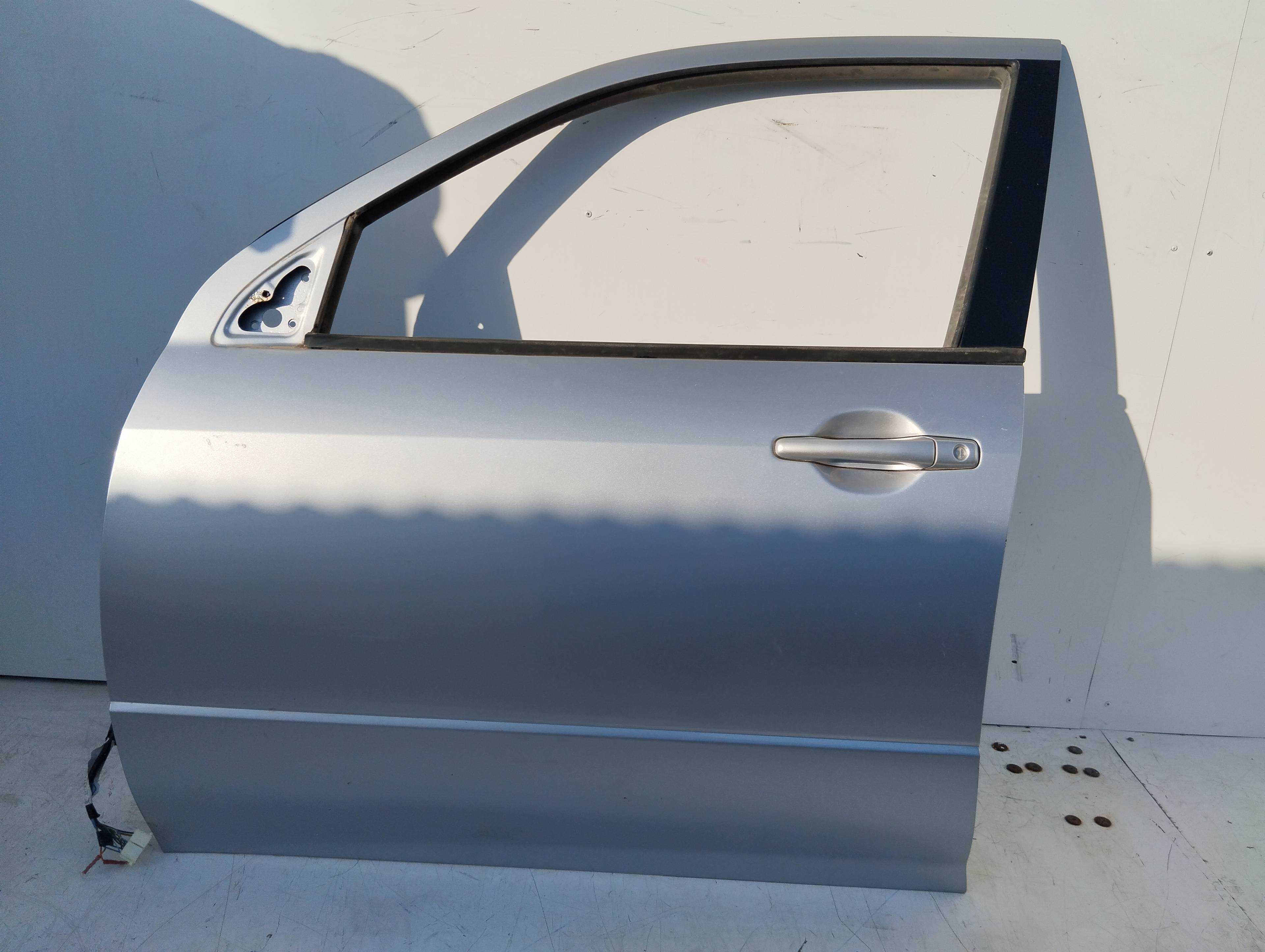 Recambio de puerta delantera izquierda para mitsubishi outlander (cu0w) 2.0 2wd referencia OEM IAM  MN133603 