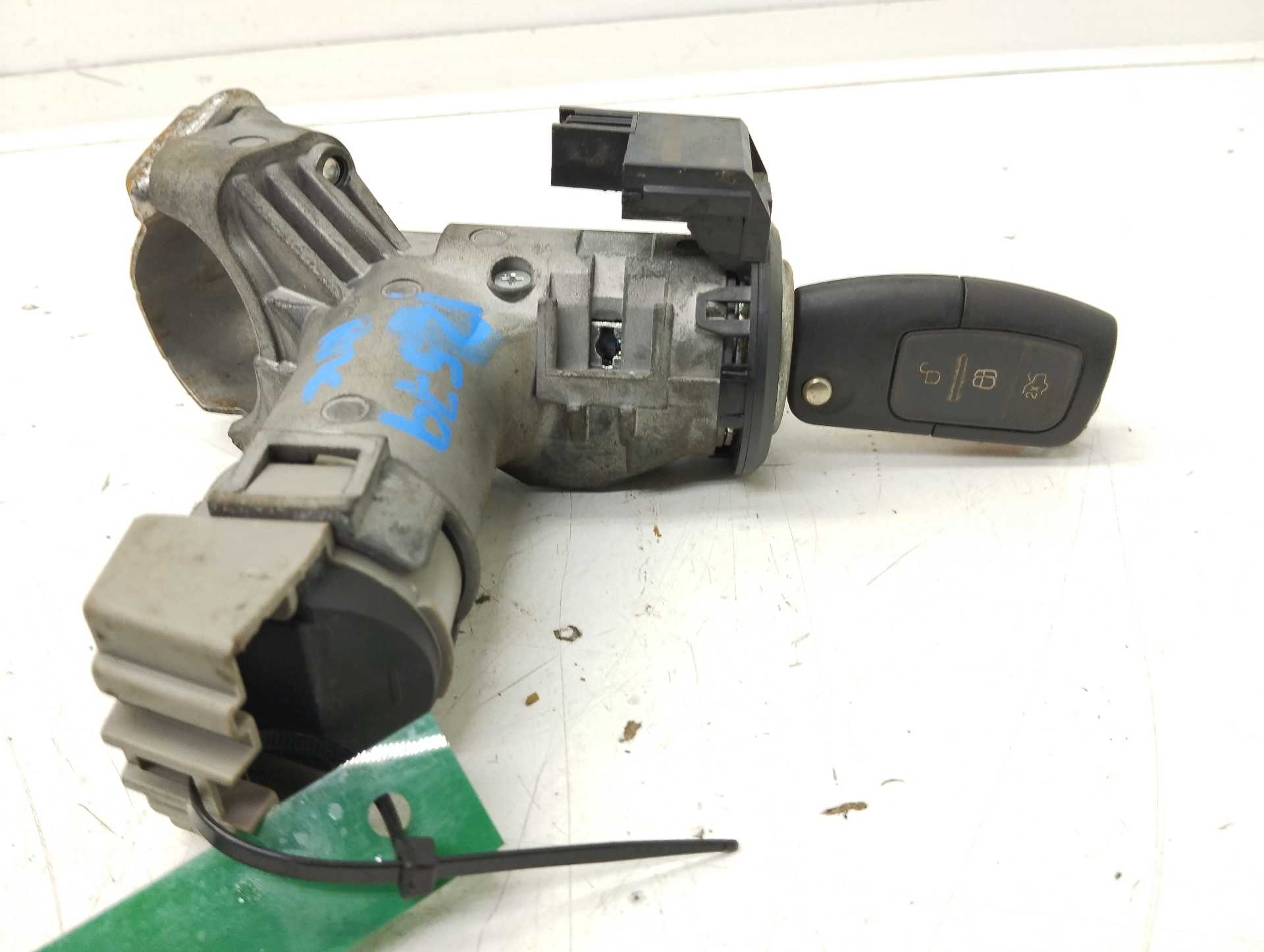 Recambio de conmutador de arranque para ford fiesta (ccn) ambiente referencia OEM IAM 9V213F880ED  