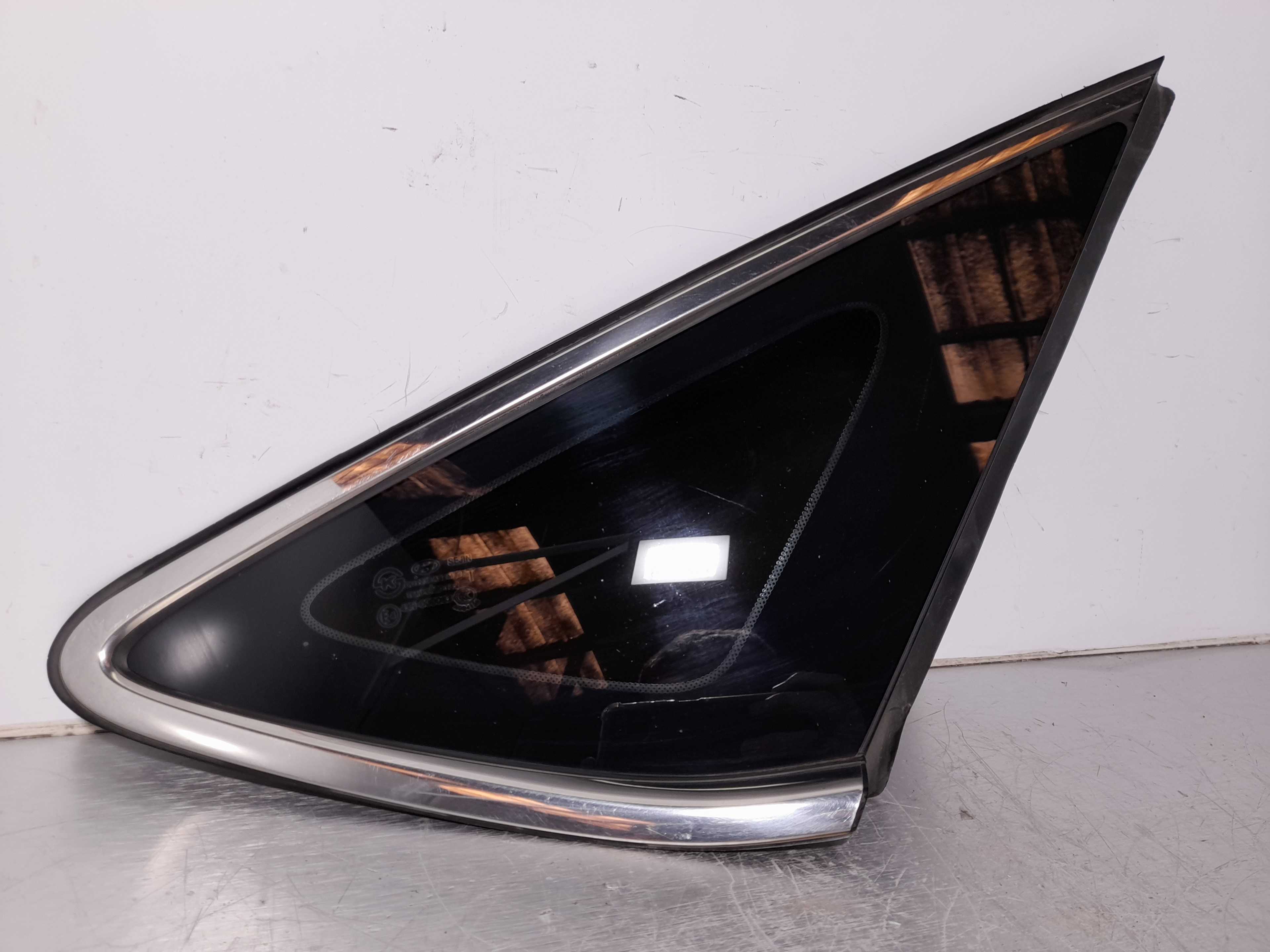 Recambio de luna custodia trasera derecha para hyundai i40 cw klass blue referencia OEM IAM   