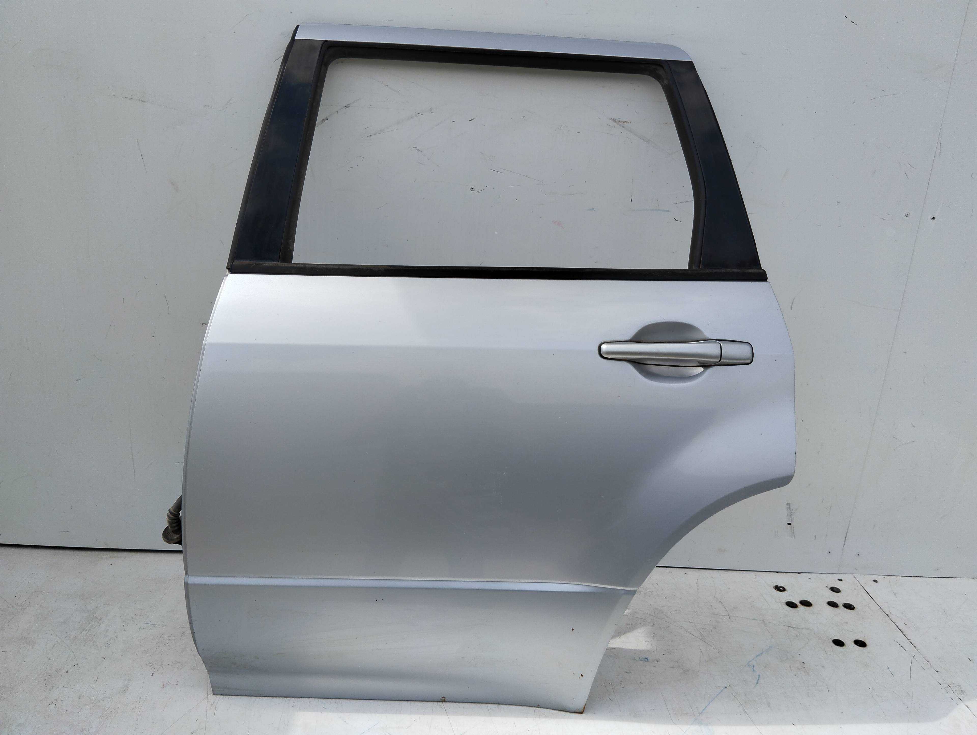 Recambio de puerta trasera izquierda para mitsubishi outlander (cu0w) 2.0 2wd referencia OEM IAM  MR954671 