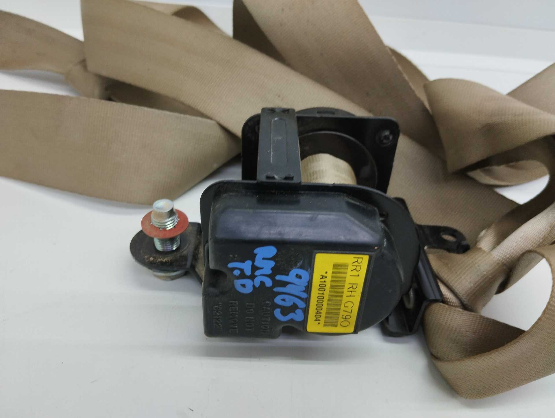 Recambio de cinturon seguridad trasero derecho para ssangyong rodius xdi referencia OEM IAM 7560221102  